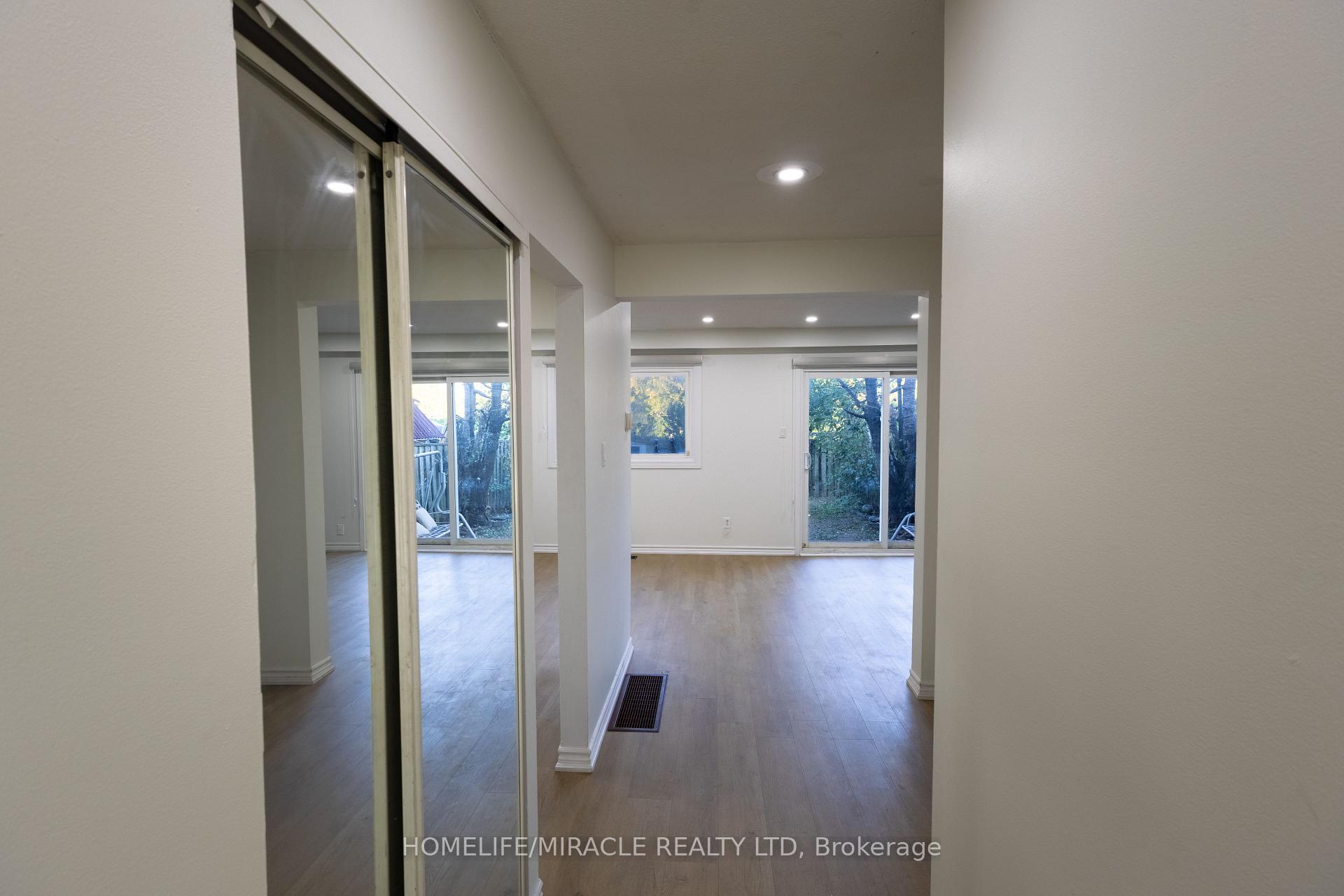 Photo 4 of 8 Grand Valley Drive, Brampton, Northgate — HOMEH
