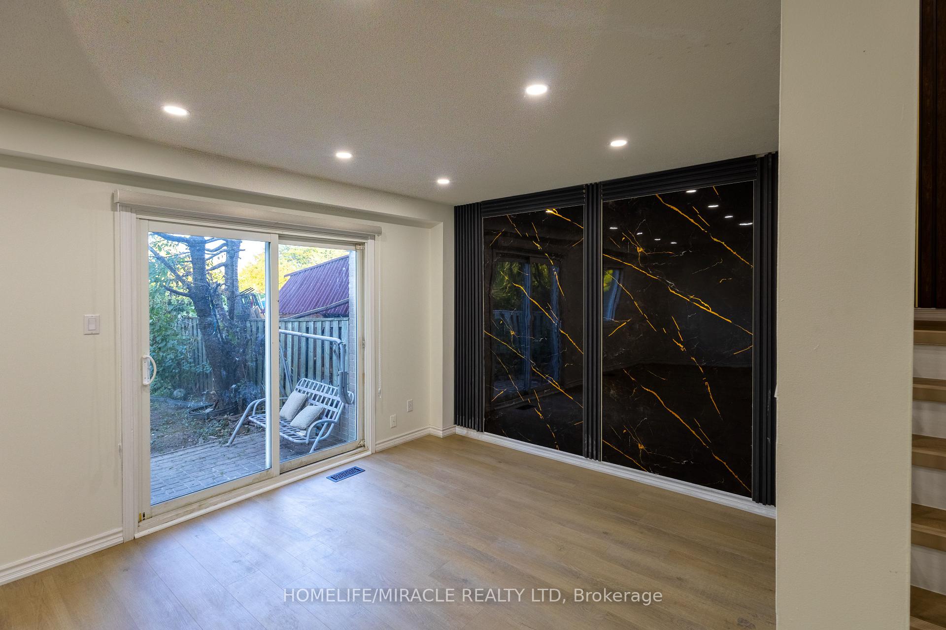 Photo 5 of 8 Grand Valley Drive, Brampton, Northgate — HOMEH
