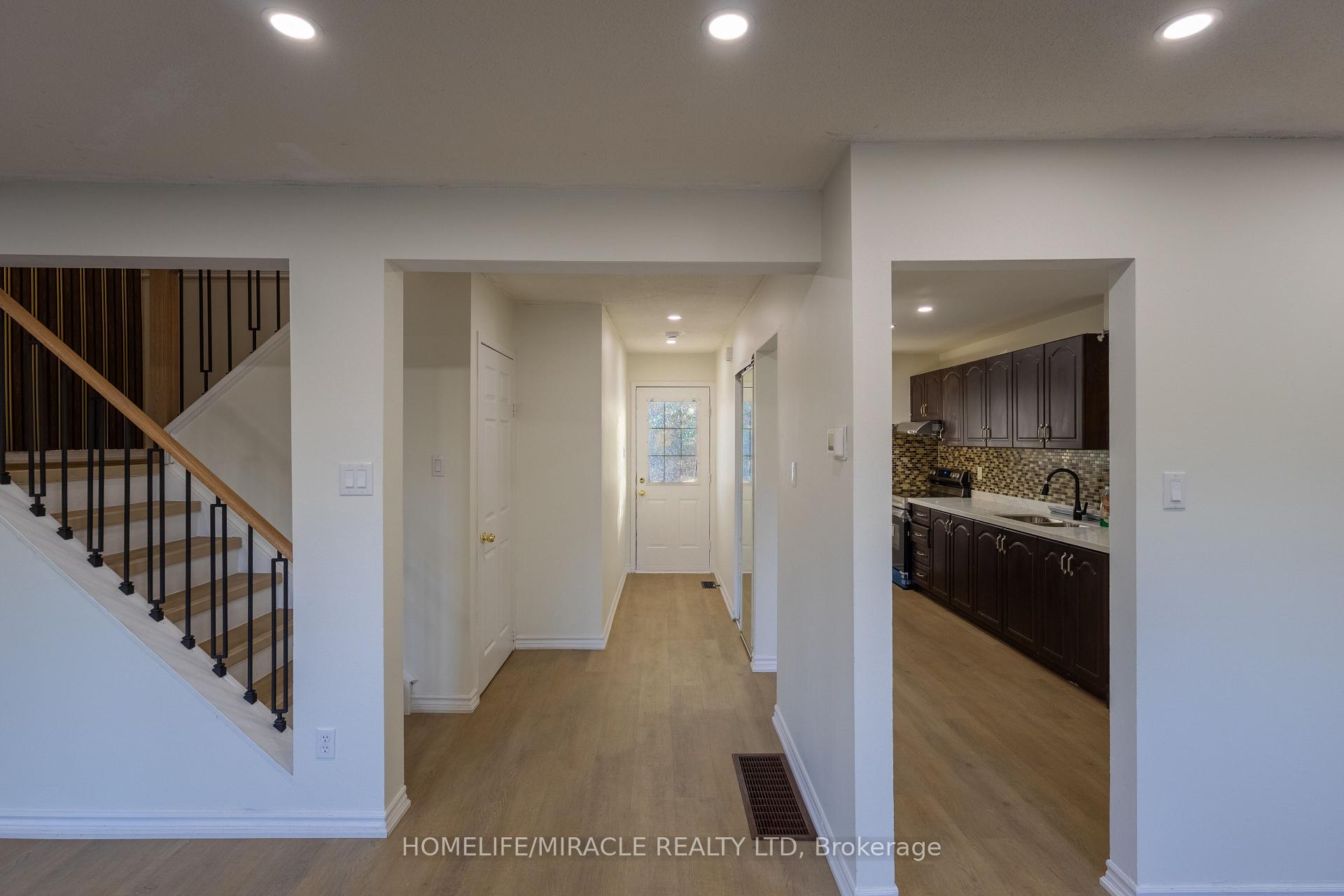 Photo 8 of 8 Grand Valley Drive, Brampton, Northgate — HOMEH