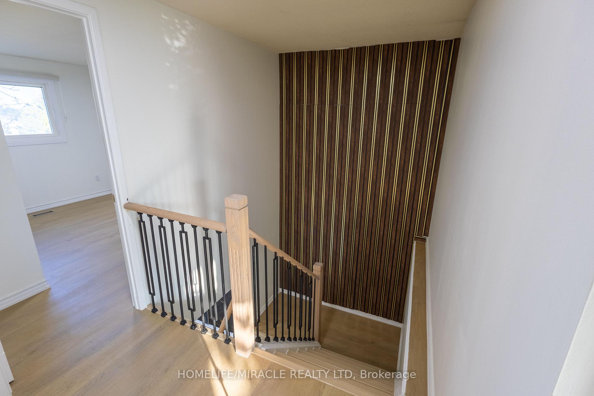 Photo 13 of 8 Grand Valley Drive, Brampton, Northgate — HOMEH