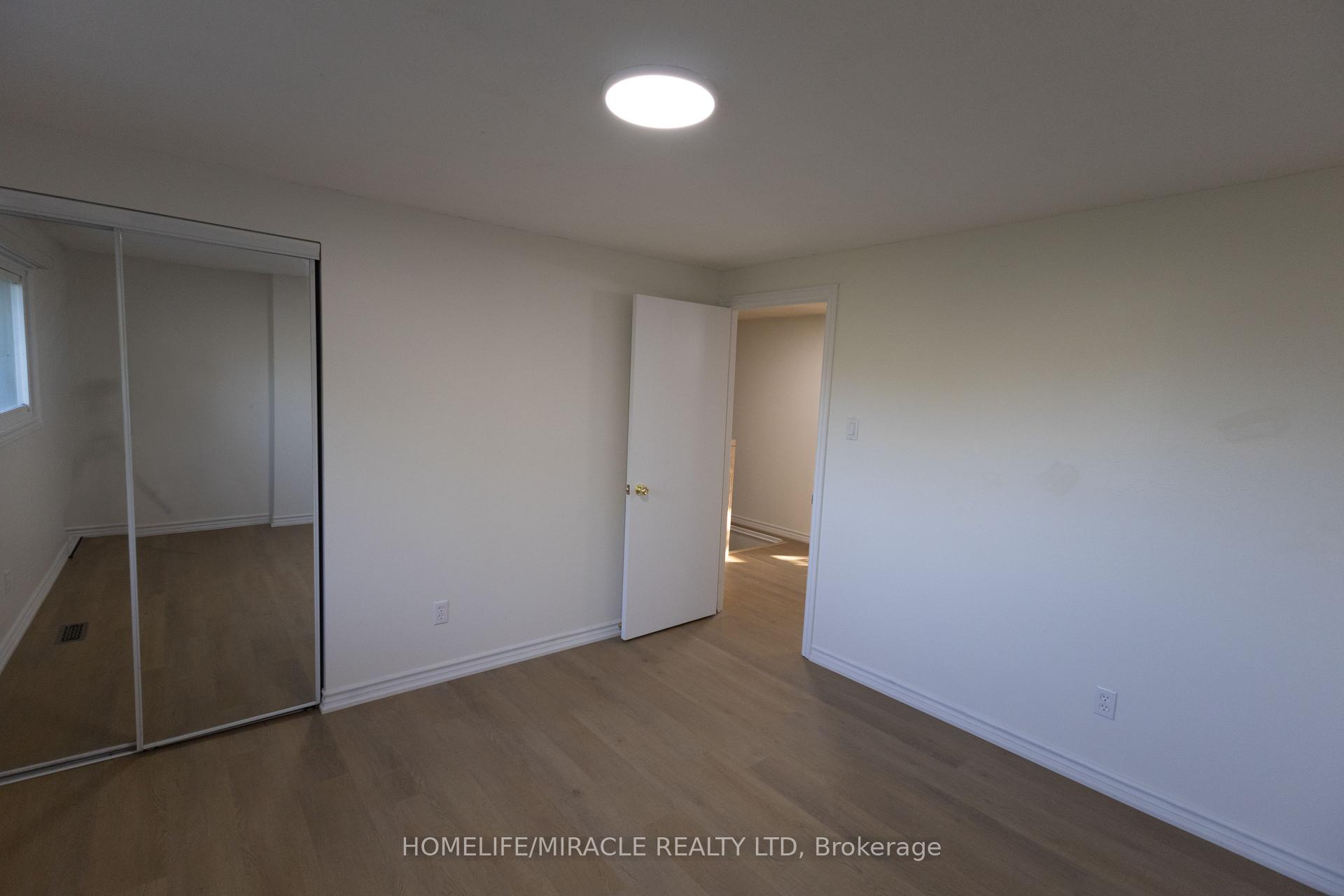 Photo 18 of 8 Grand Valley Drive, Brampton, Northgate — HOMEH