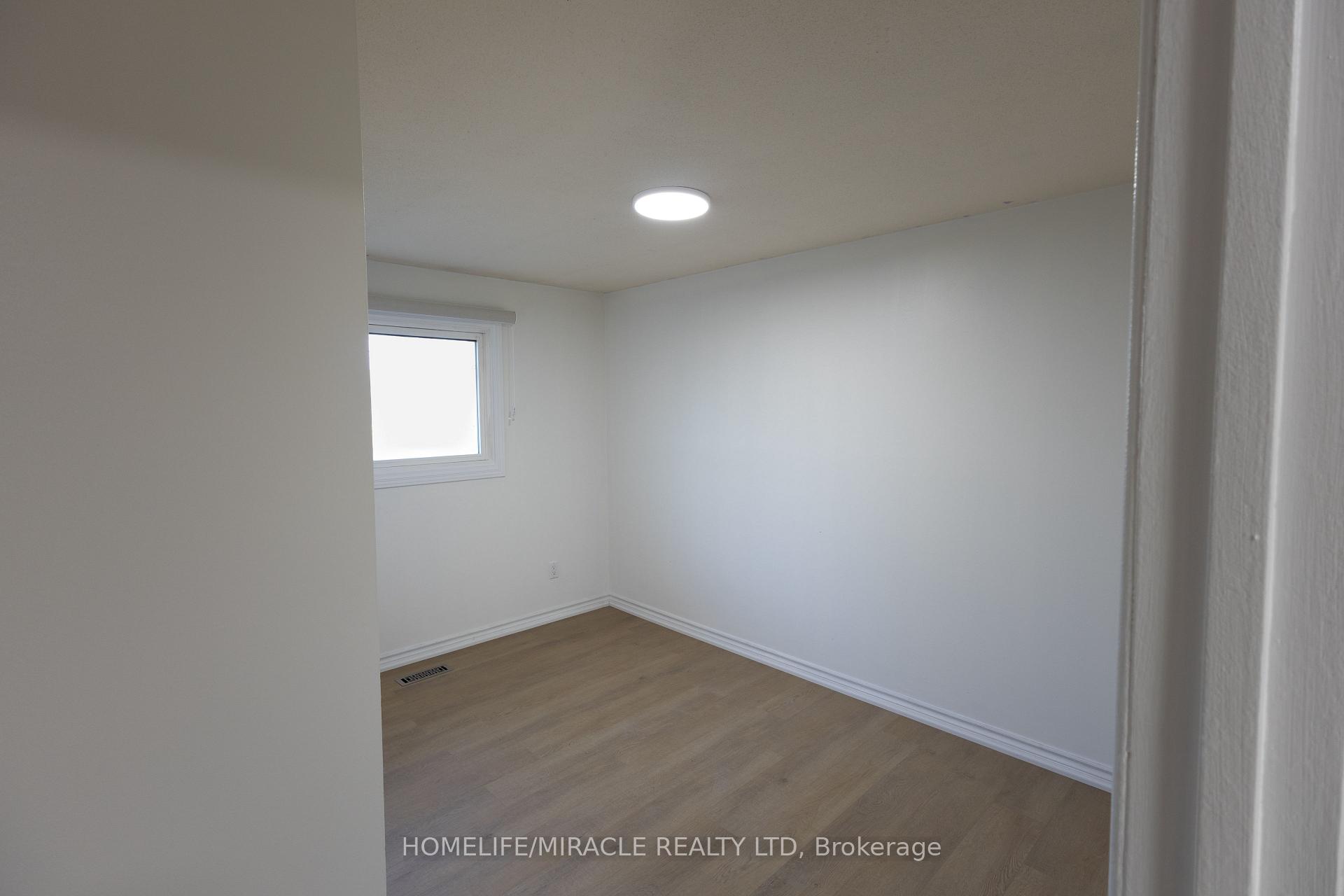 Photo 19 of 8 Grand Valley Drive, Brampton, Northgate — HOMEH