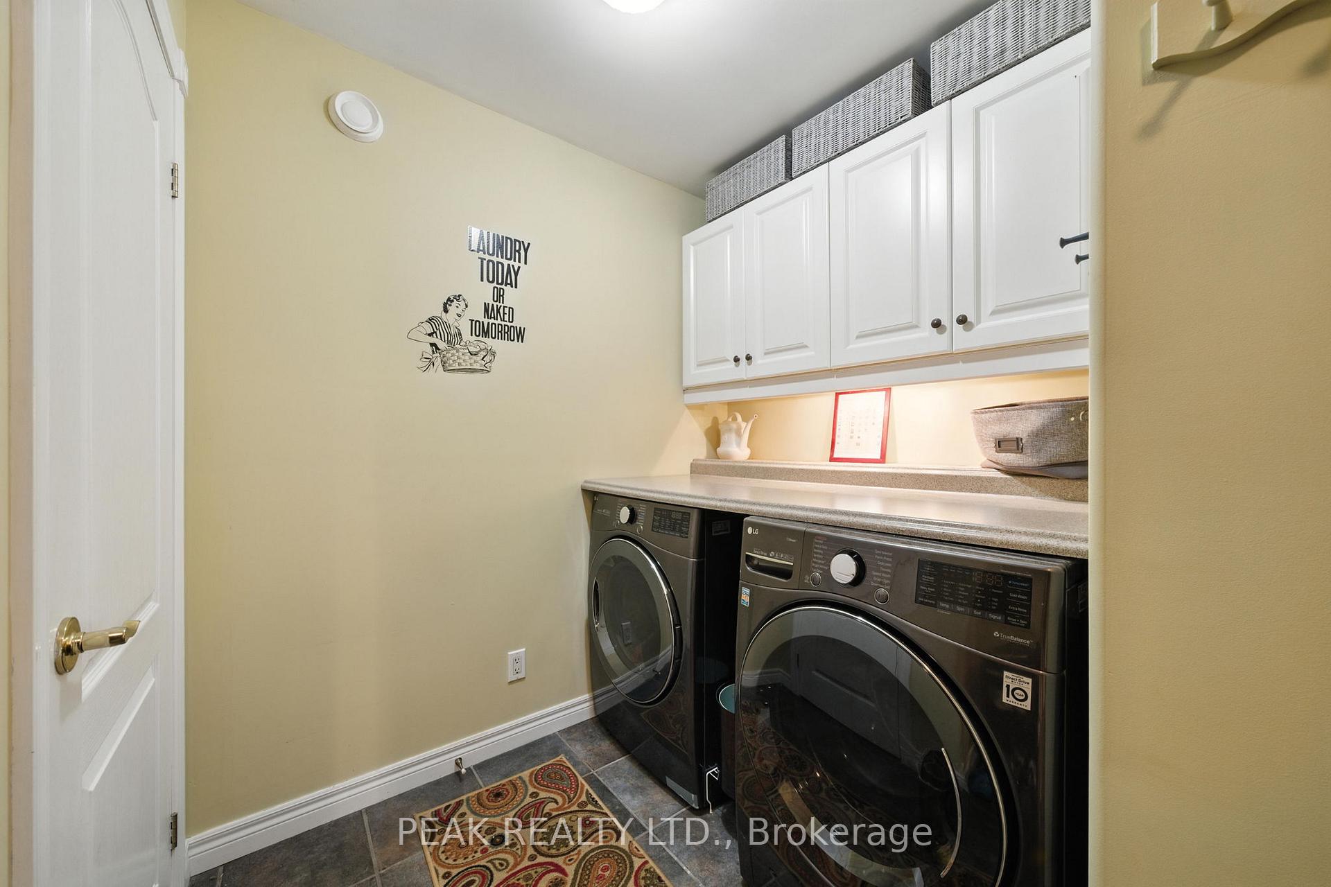 Photo 29 of 28 Macpherson Drive, Brant, Paris — HOMEH