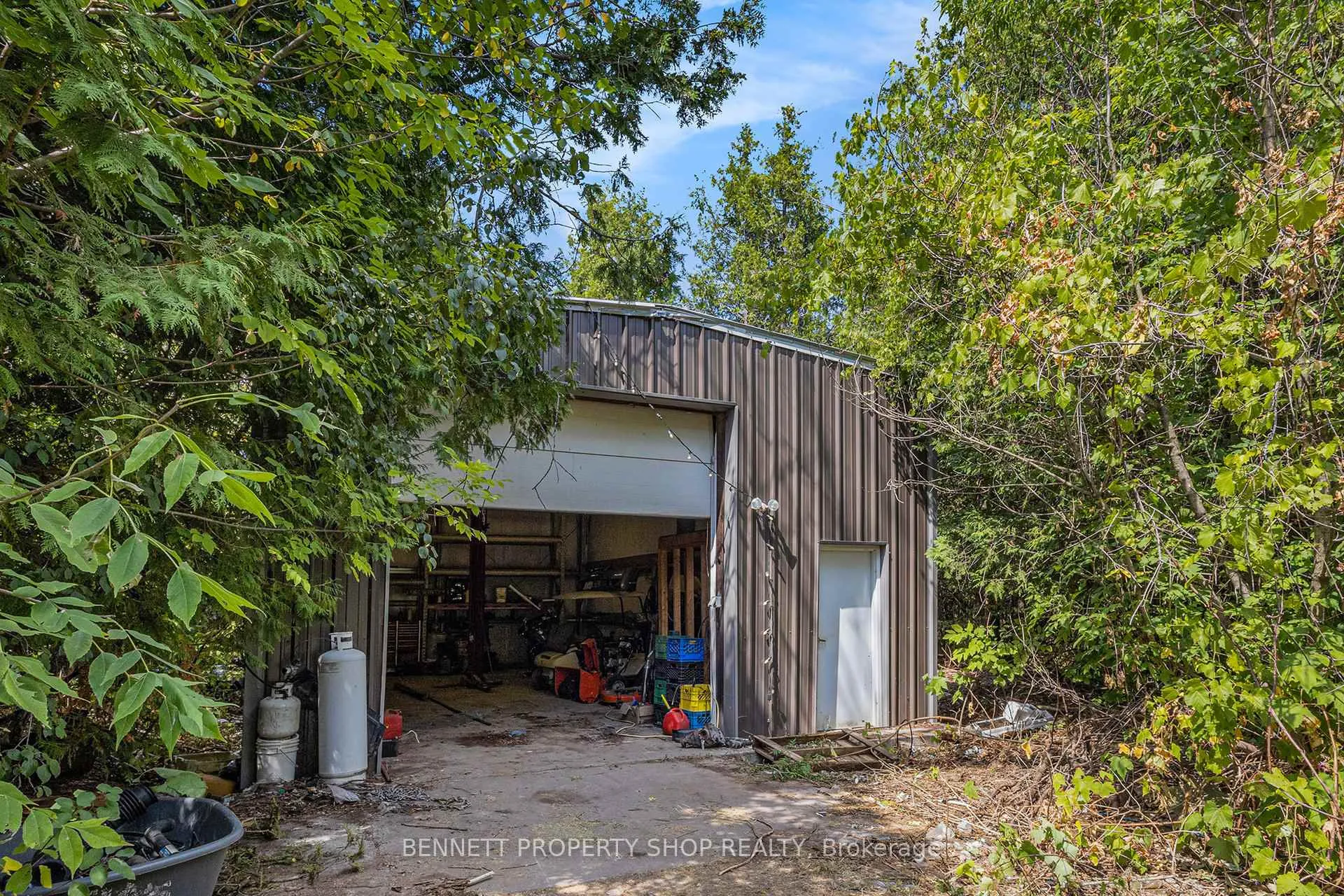 Photo 3 of 2488 Marshwood Road, Ottawa, Huntley Ward (North West) — HOMEH