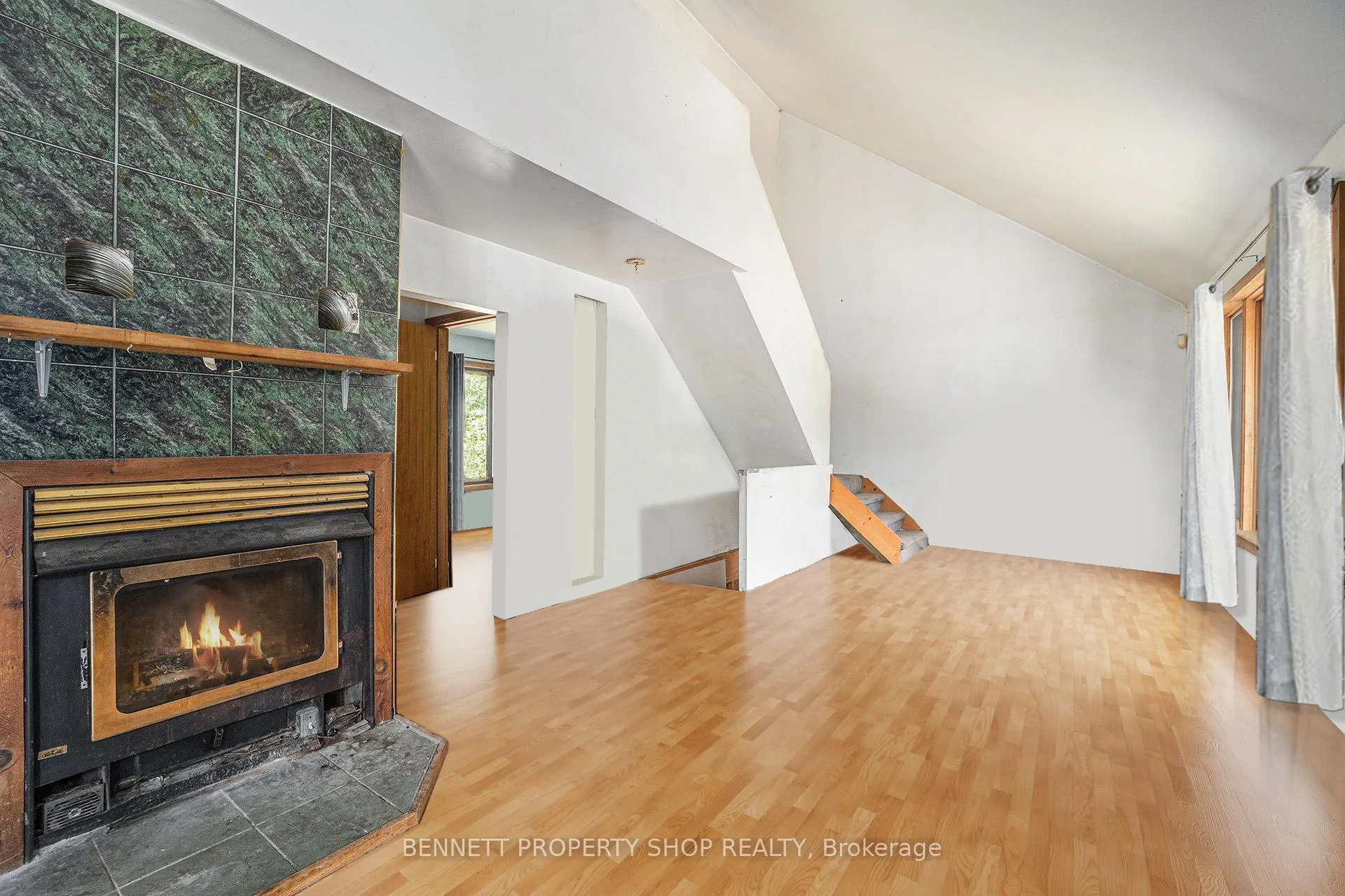 Photo 6 of 2488 Marshwood Road, Ottawa, Huntley Ward (North West) — HOMEH