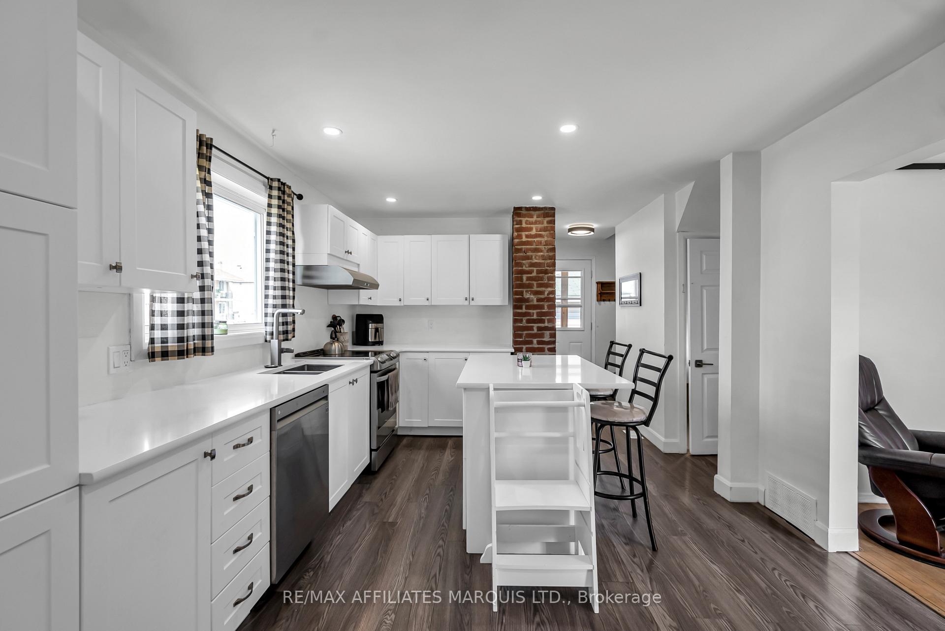 Photo 4 of 1202 Second Street E, Cornwall — HOMEH