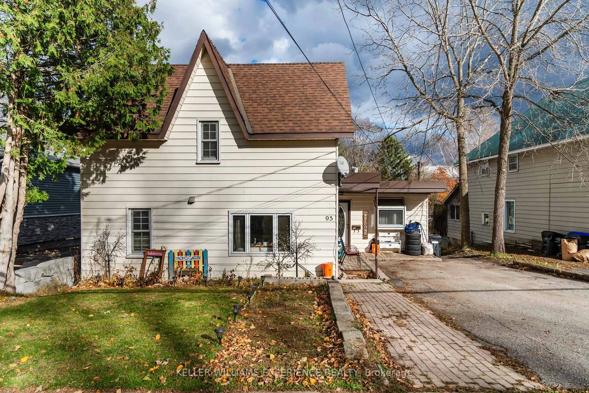 Photo 2 of 95 Fifth Street, Midland — HOMEH