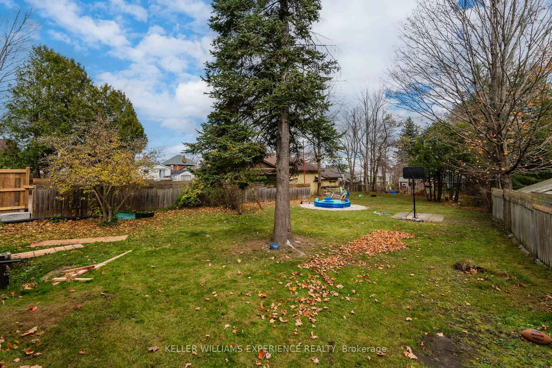 Photo 6 of 95 Fifth Street, Midland — HOMEH