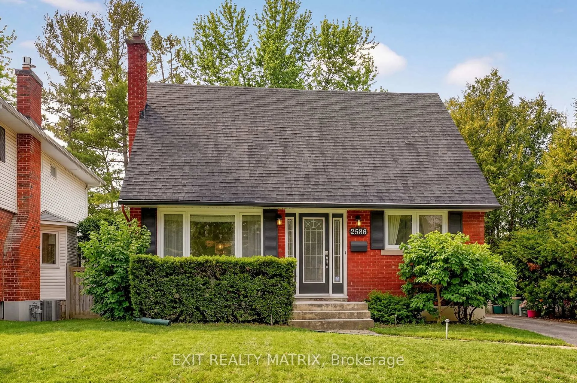 Photo 1 of 2586 Henley Street, Ottawa, Queensway Terrace North — HOMEH