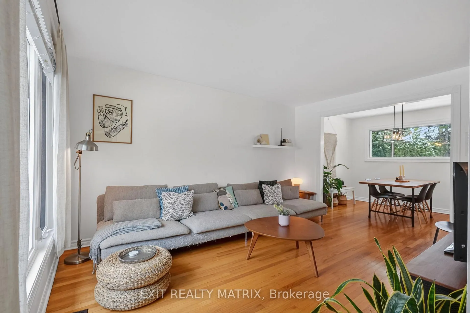 Photo 12 of 2586 Henley Street, Ottawa, Queensway Terrace North — HOMEH