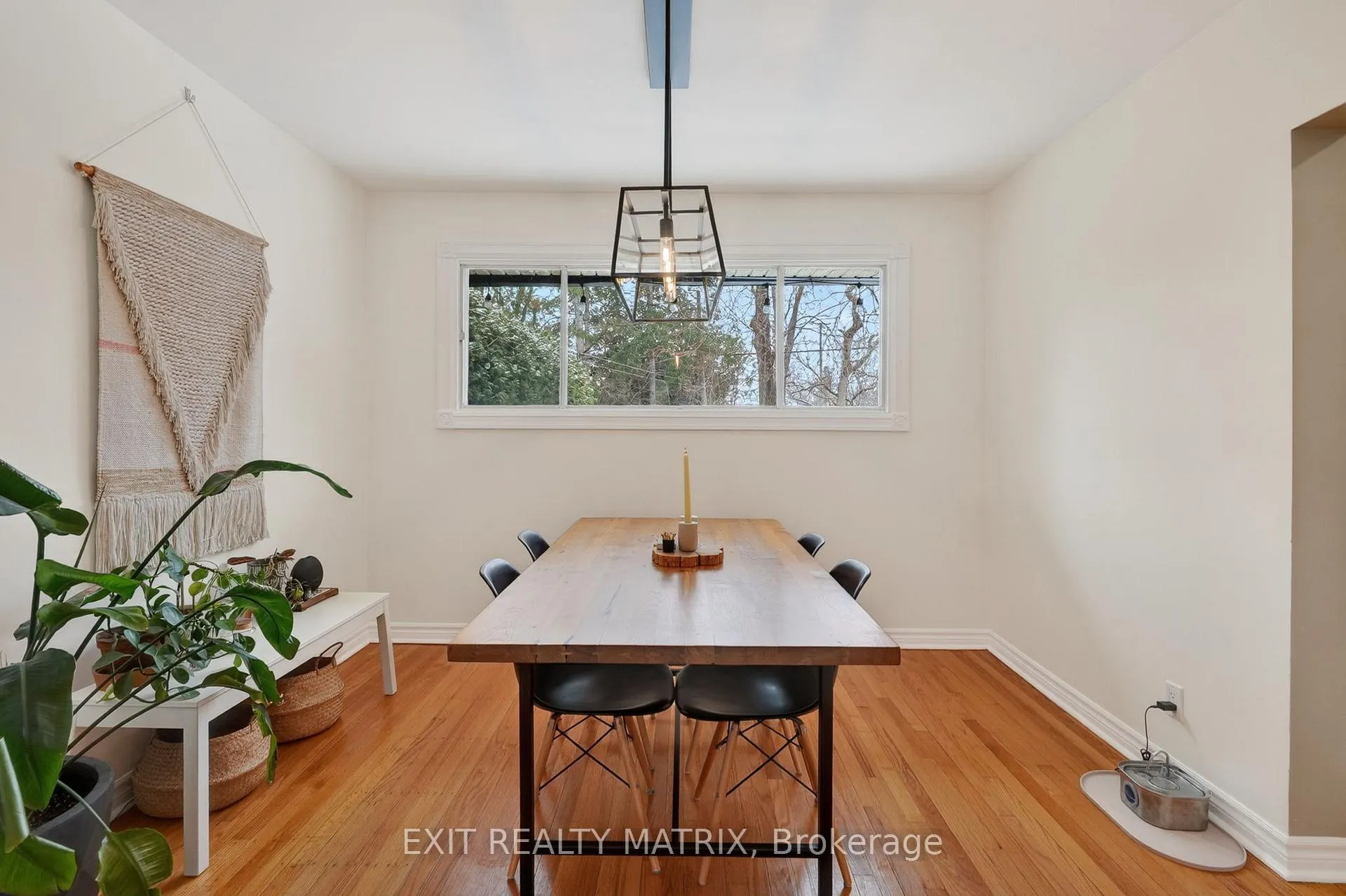 Photo 15 of 2586 Henley Street, Ottawa, Queensway Terrace North — HOMEH