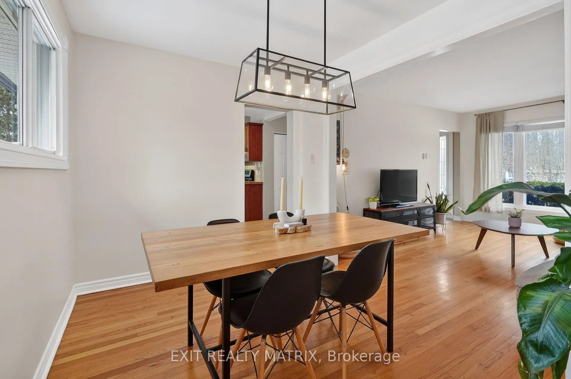 Photo 18 of 2586 Henley Street, Ottawa, Queensway Terrace North — HOMEH
