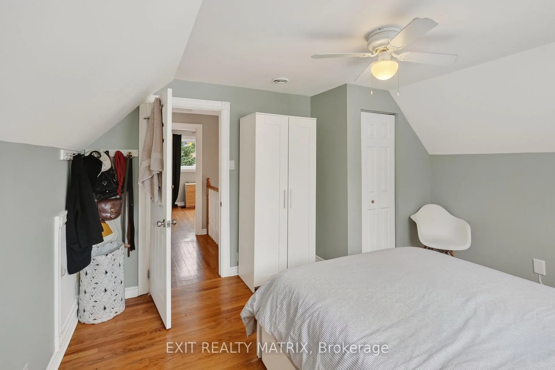 Photo 24 of 2586 Henley Street, Ottawa, Queensway Terrace North — HOMEH