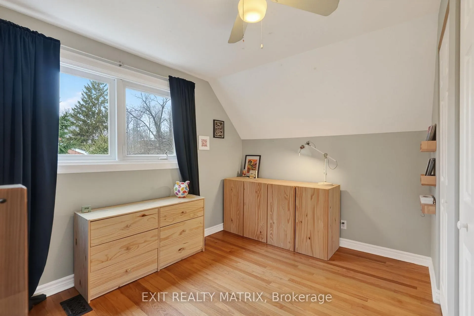 Photo 25 of 2586 Henley Street, Ottawa, Queensway Terrace North — HOMEH