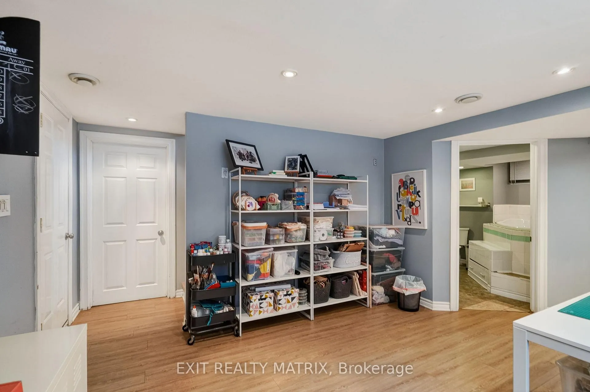 Photo 31 of 2586 Henley Street, Ottawa, Queensway Terrace North — HOMEH