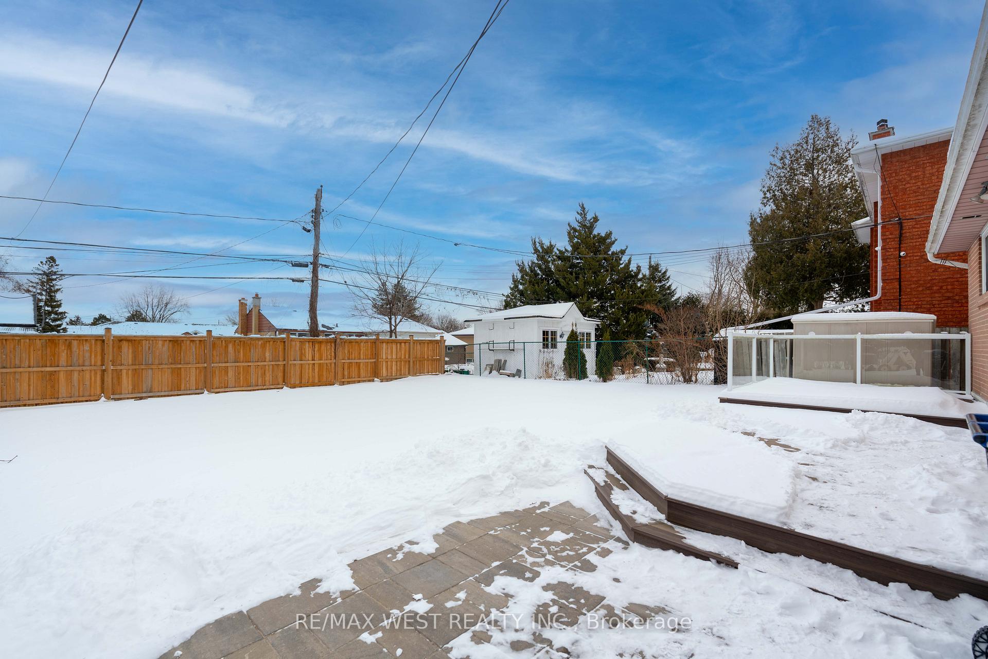 Photo 11 of 305 Henderson Street, Caledon, Bolton West — HOMEH