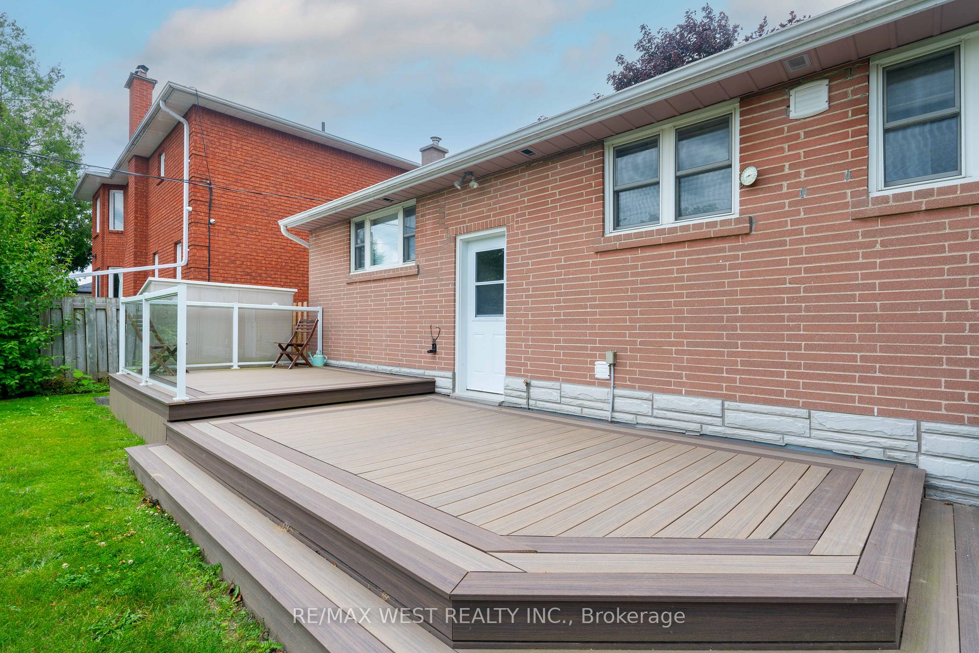 Photo 12 of 305 Henderson Street, Caledon, Bolton West — HOMEH