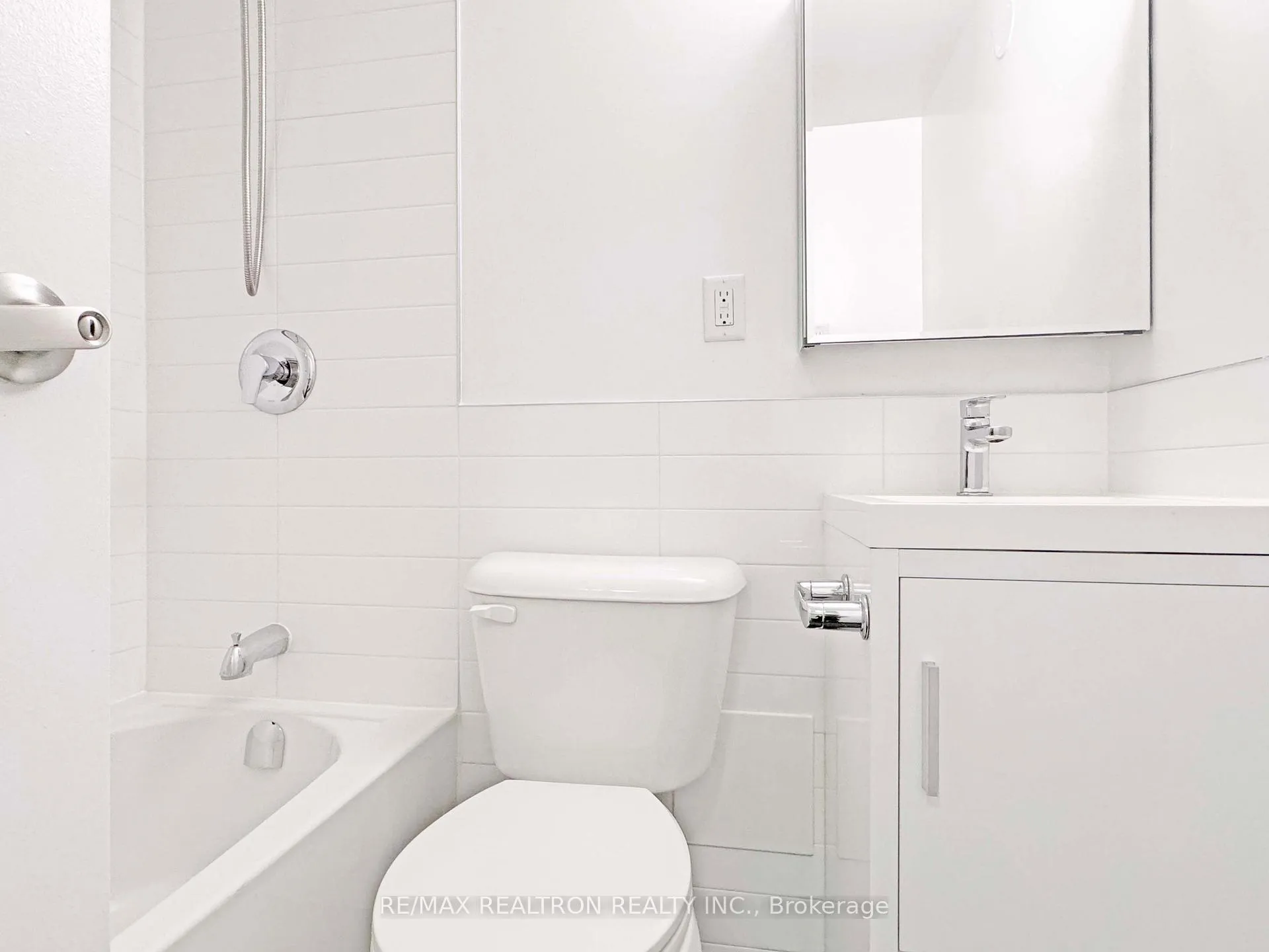 Front of Unit 301, 1500 Bathurst Street