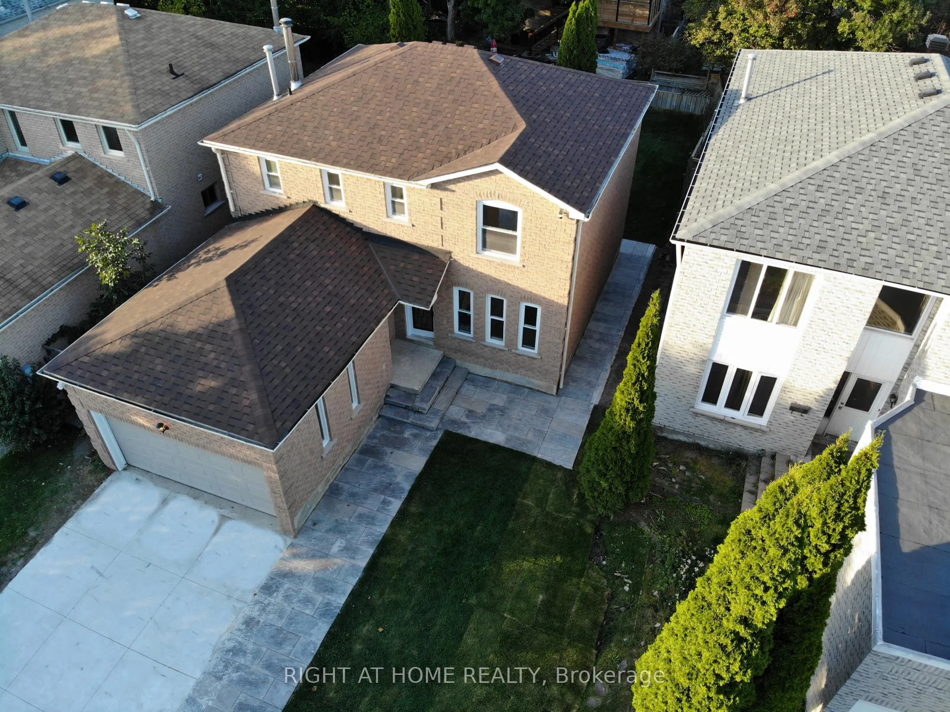 Front of 247 Hickling Trail