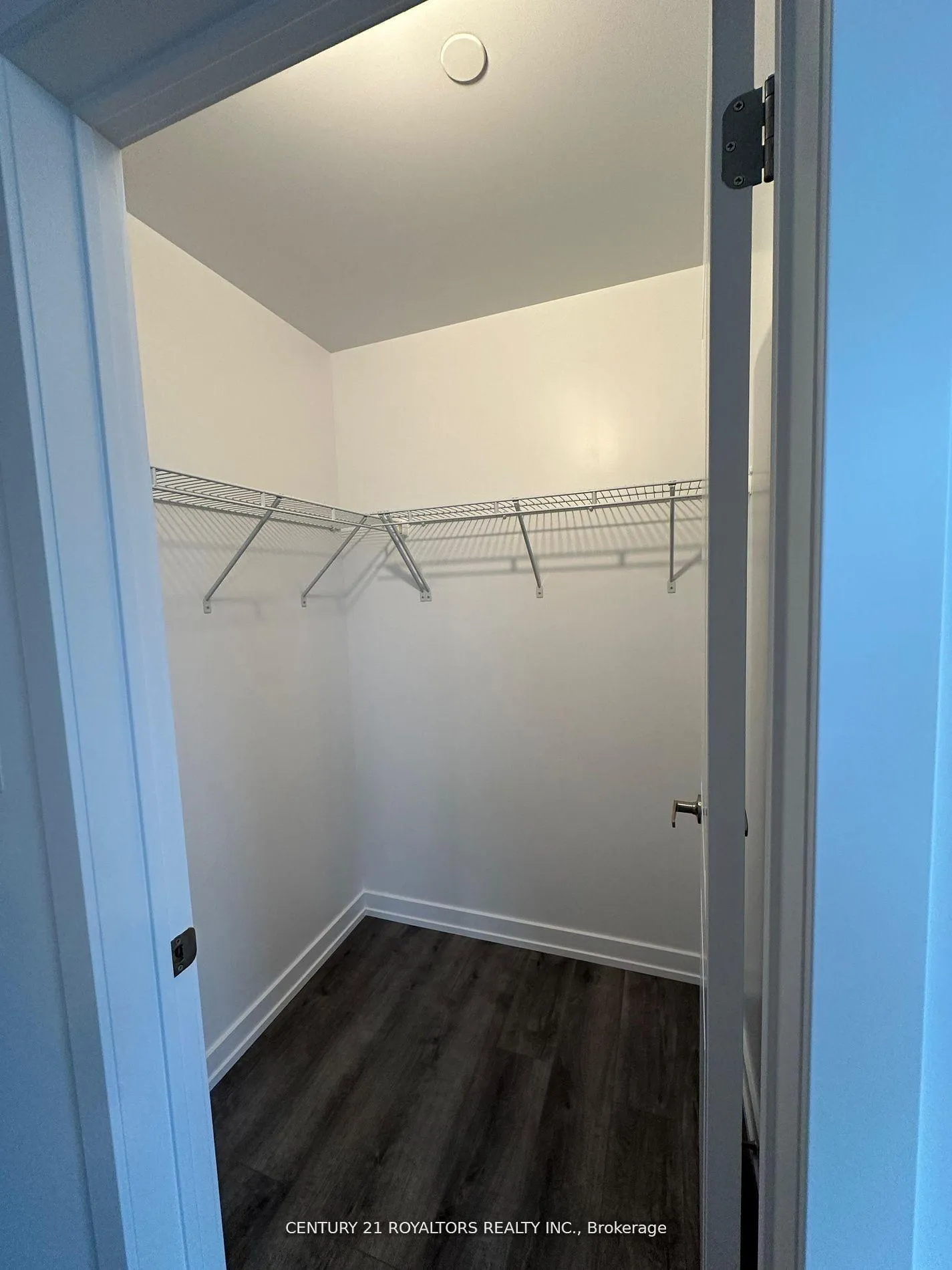 Photo 4 of Unit 104, 470 Dundas Street, Hamilton, Waterdown — HOMEH