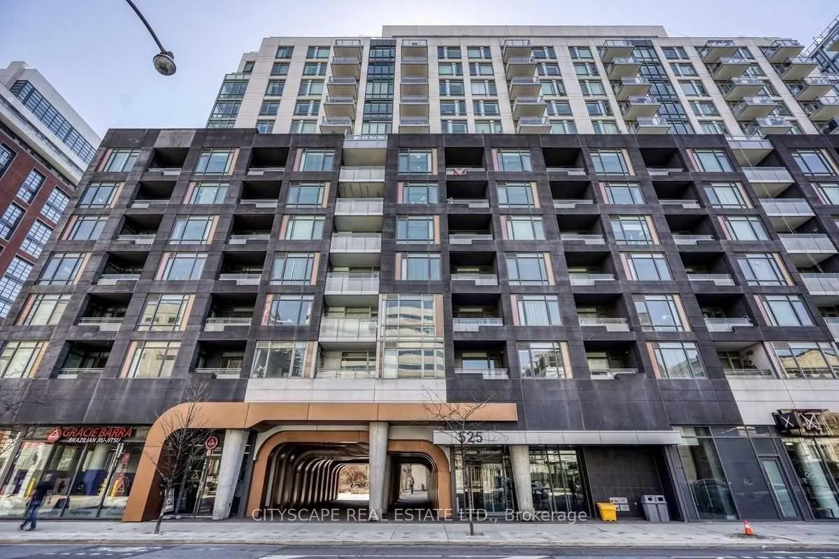 Front of Unit 330, 525 Adelaide Street W