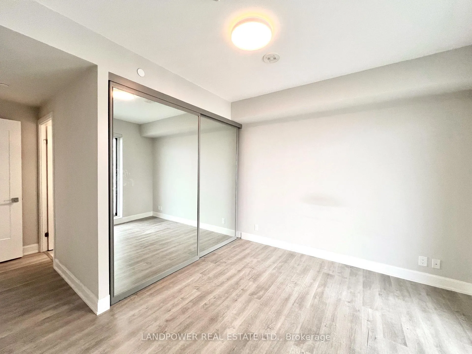 Photo 6 of Unit 1906, 12 Gandhi Lane, Markham, Commerce Valley — HOMEH