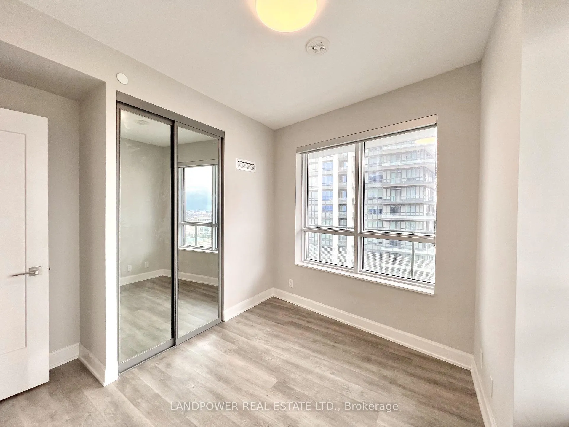 Photo 9 of Unit 1906, 12 Gandhi Lane, Markham, Commerce Valley — HOMEH