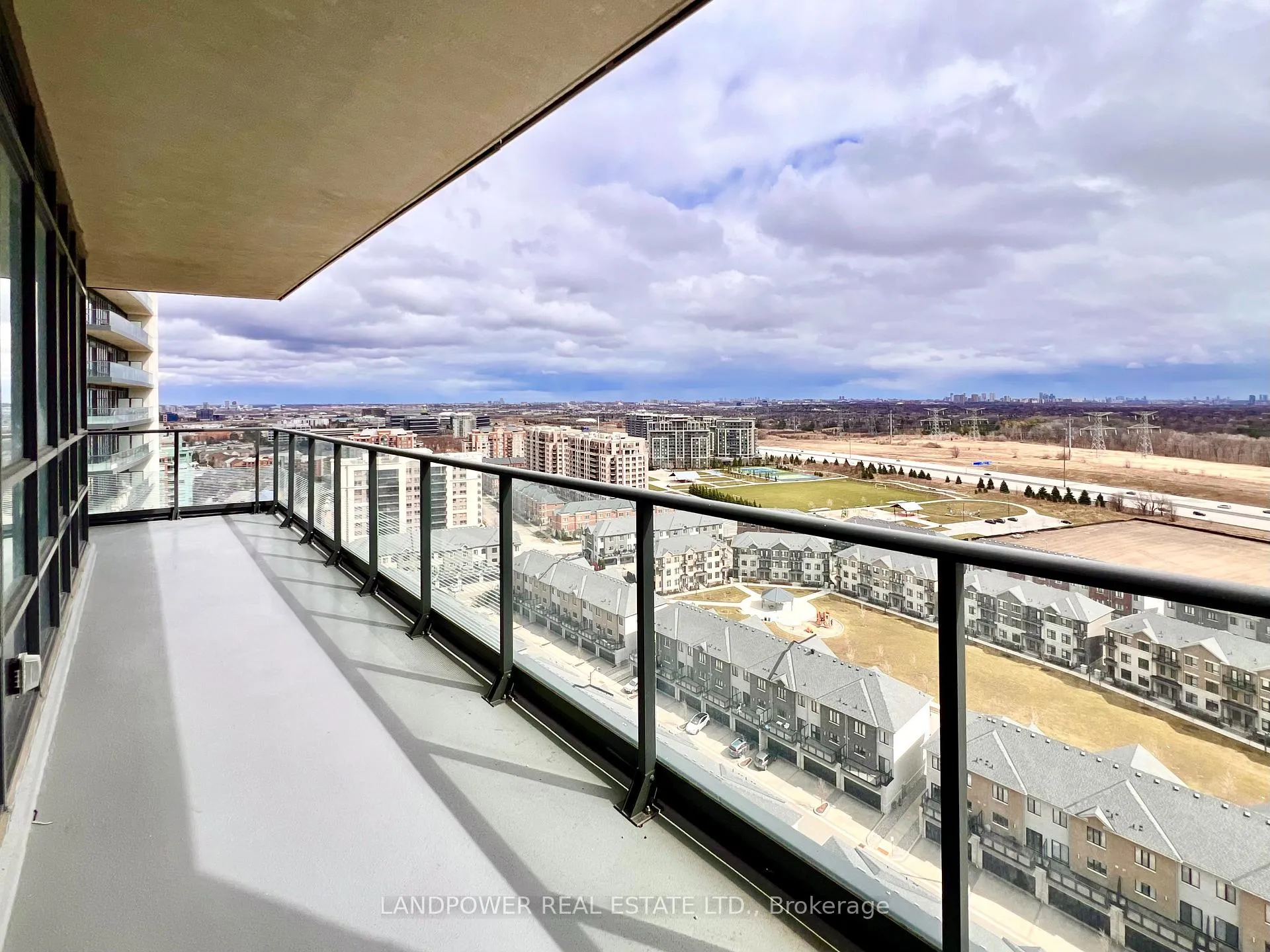 Photo 15 of Unit 1906, 12 Gandhi Lane, Markham, Commerce Valley — HOMEH