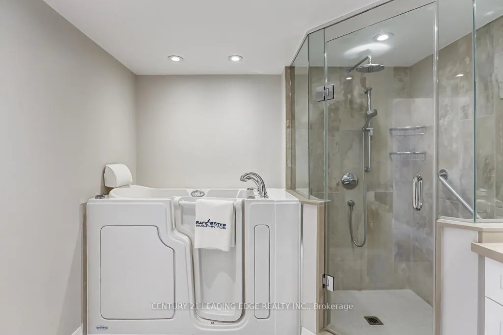 Photo 26 of Unit 321, 25 Austin Drive, Markham, Markville — HOMEH