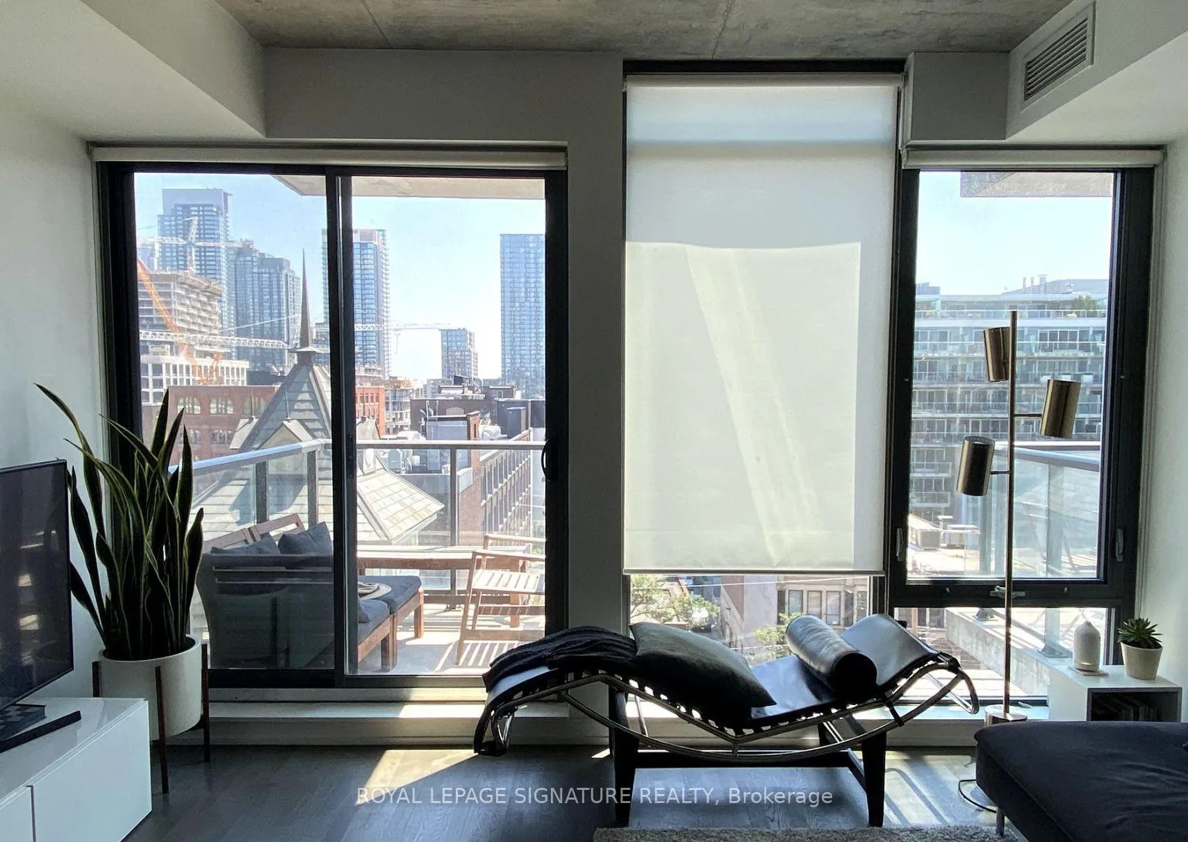 Photo 4 of Unit 719, 560 King Street W, Toronto, Waterfront Communities — HOMEH