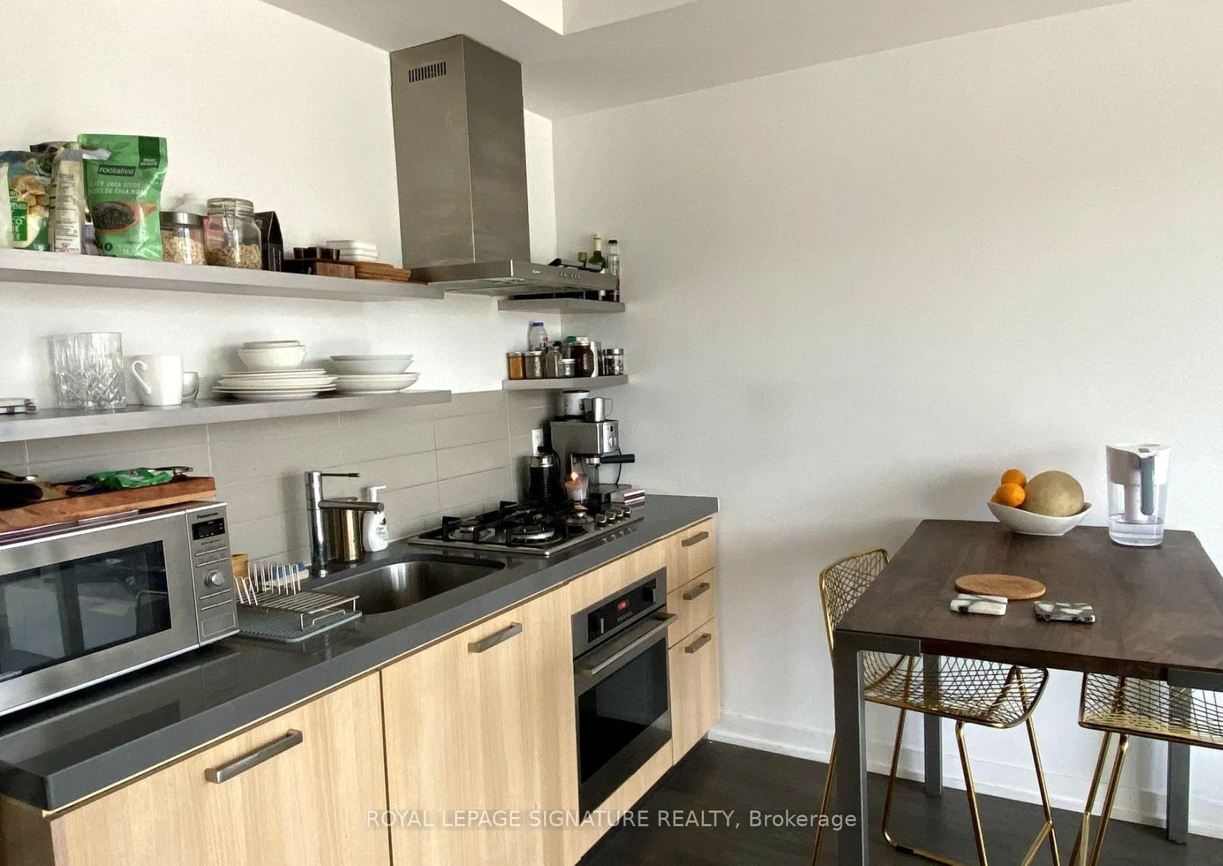 Photo 5 of Unit 719, 560 King Street W, Toronto, Waterfront Communities — HOMEH