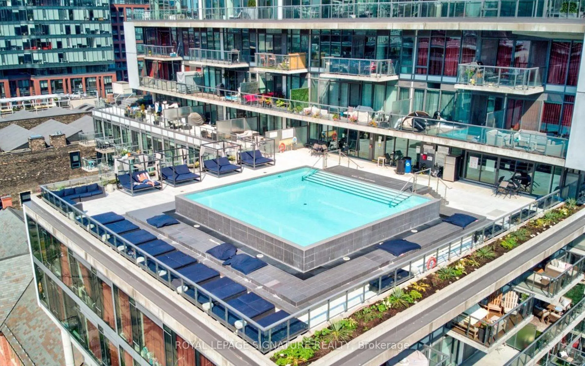 Photo 16 of Unit 719, 560 King Street W, Toronto, Waterfront Communities — HOMEH