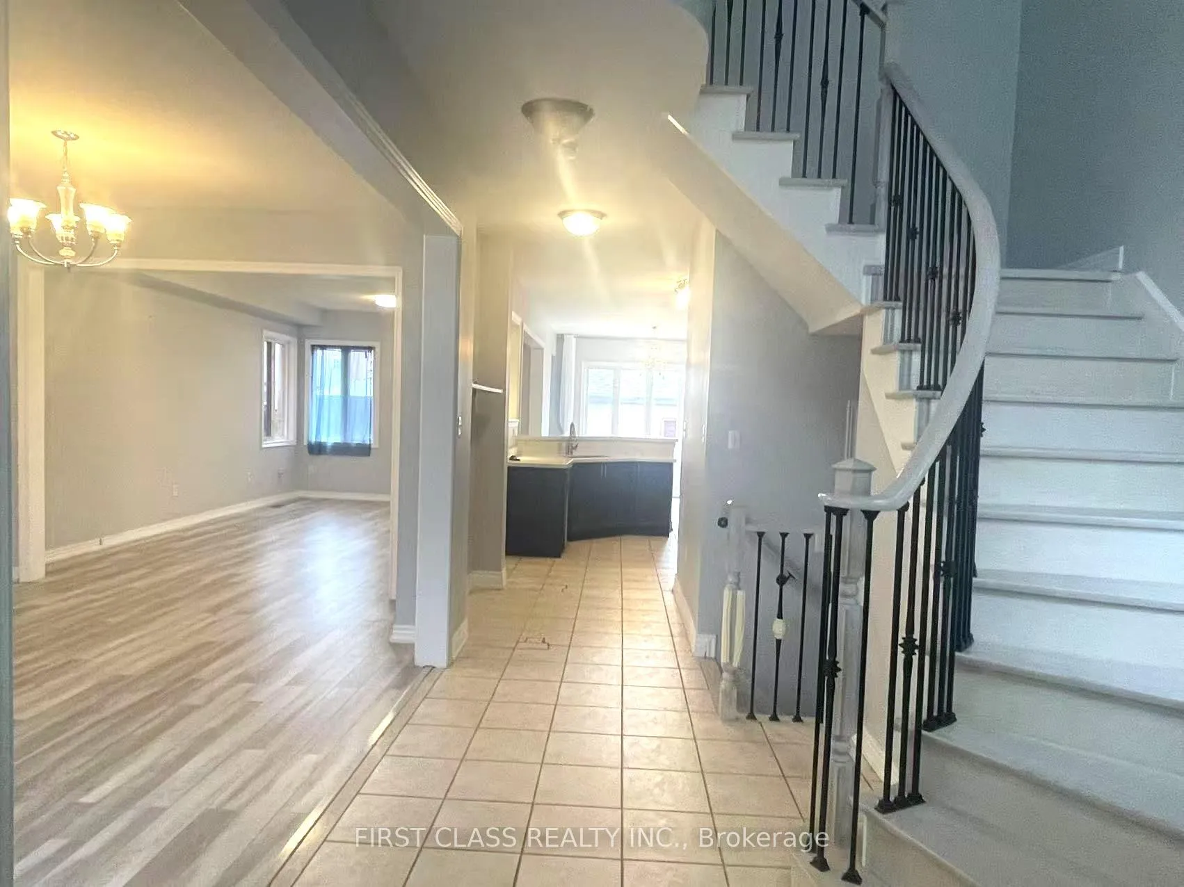 Photo 2 of 35 West Normandy Drive, Markham, Cornell — HOMEH