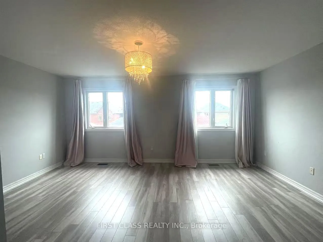 Photo 11 of 35 West Normandy Drive, Markham, Cornell — HOMEH