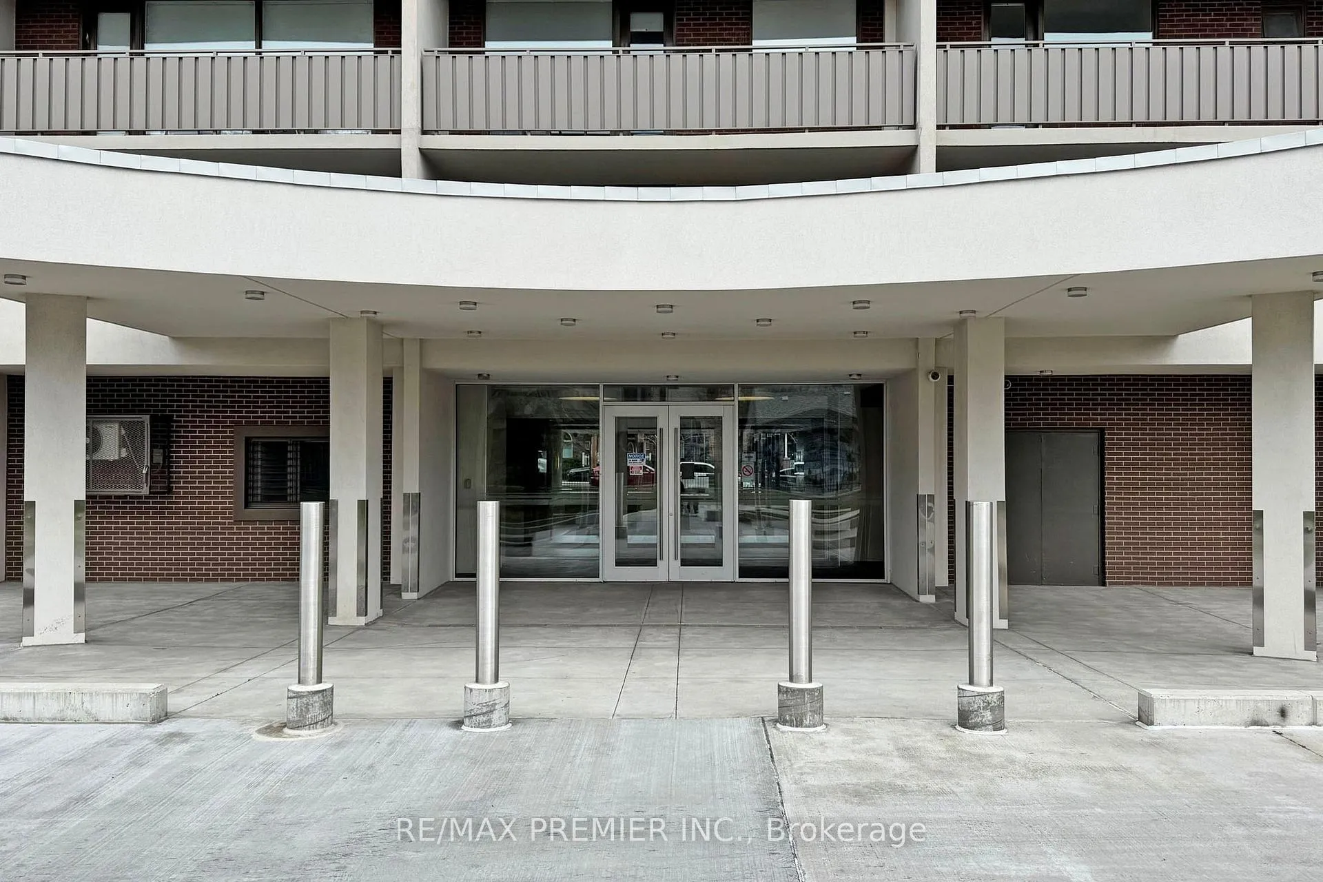 Photo 9 of Unit 804, 666 Spadina Avenue, Toronto, University — HOMEH