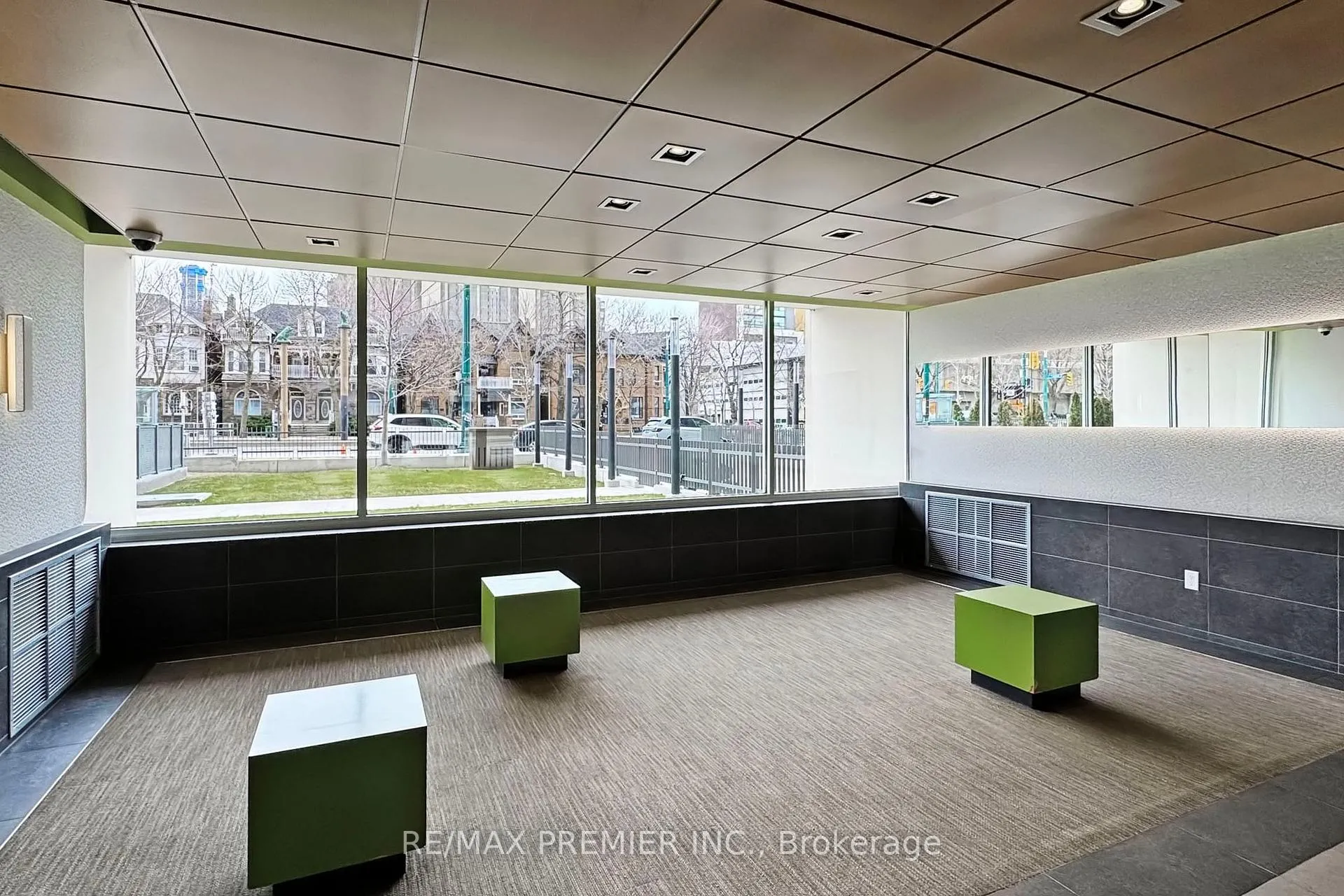 Photo 10 of Unit 804, 666 Spadina Avenue, Toronto, University — HOMEH