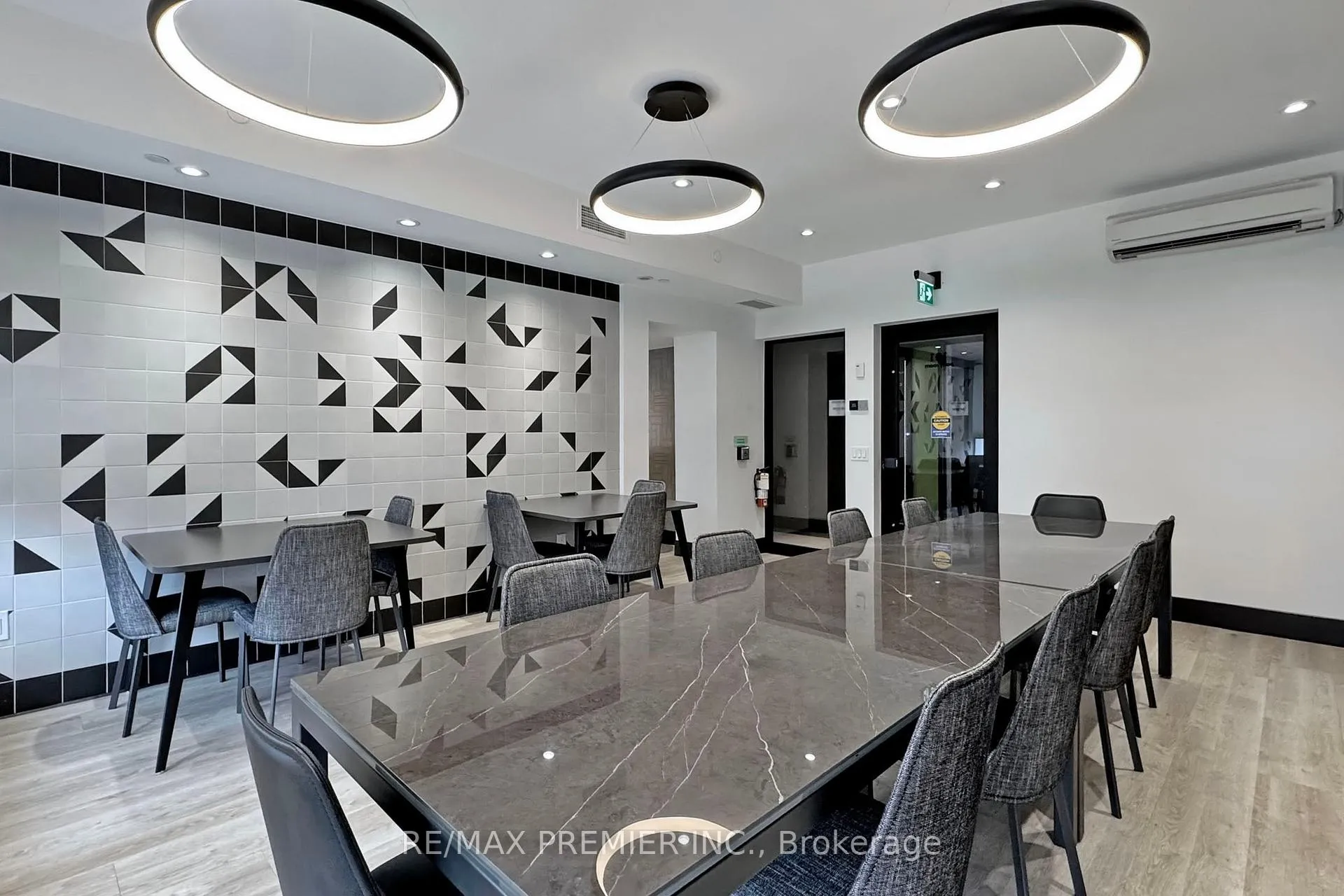 Photo 18 of Unit 804, 666 Spadina Avenue, Toronto, University — HOMEH