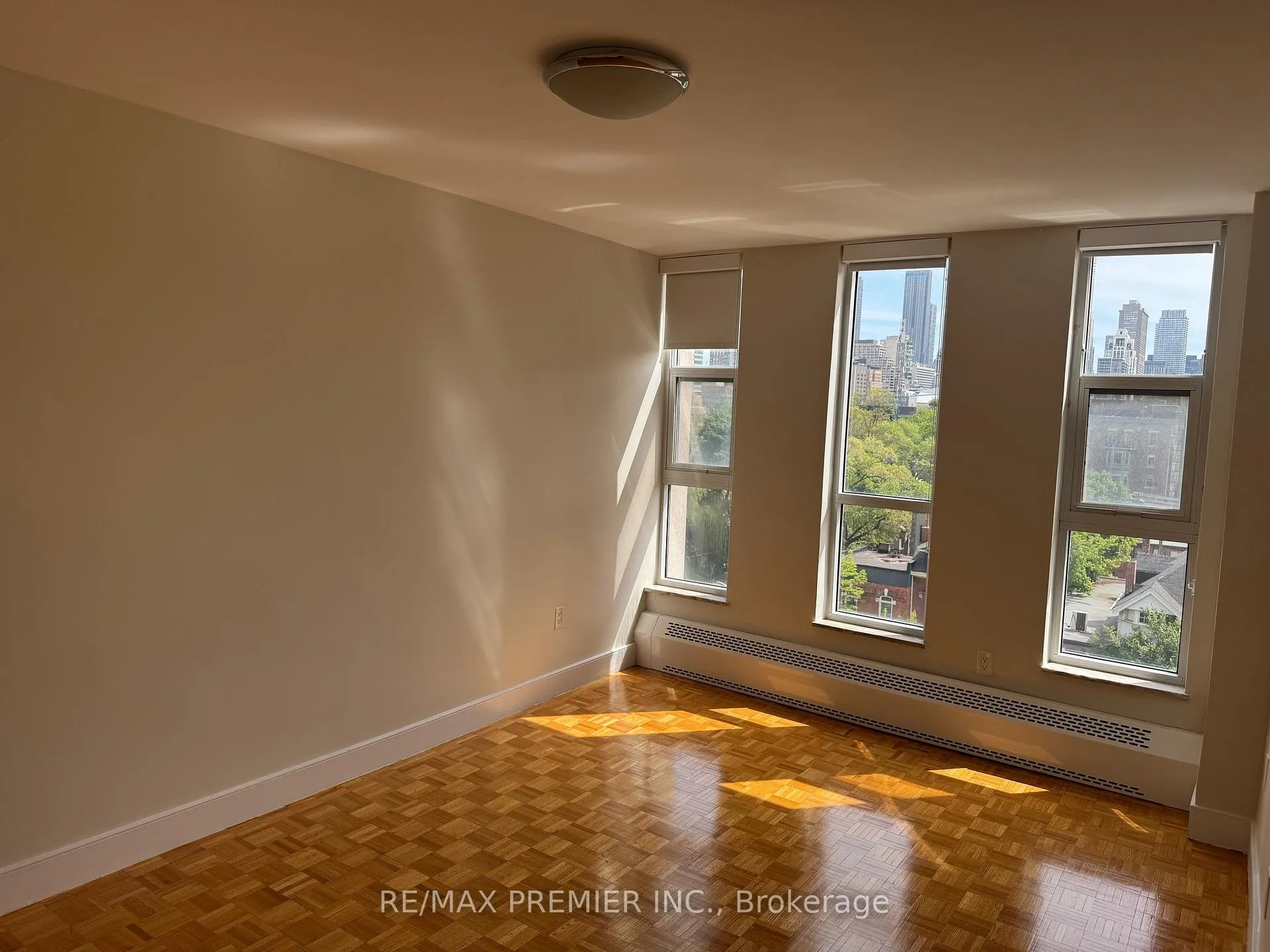 Photo 31 of Unit 804, 666 Spadina Avenue, Toronto, University — HOMEH