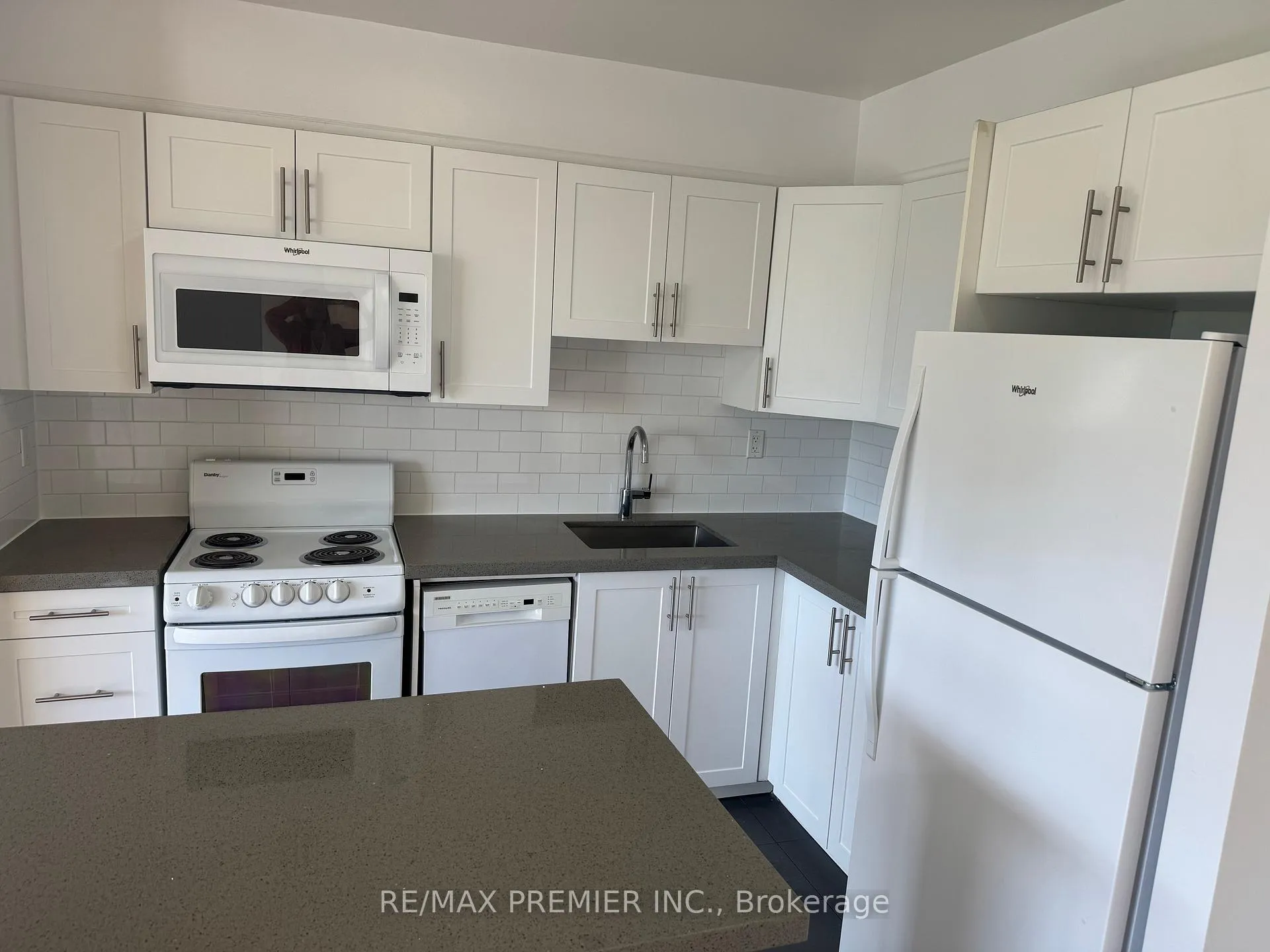Photo 33 of Unit 804, 666 Spadina Avenue, Toronto, University — HOMEH