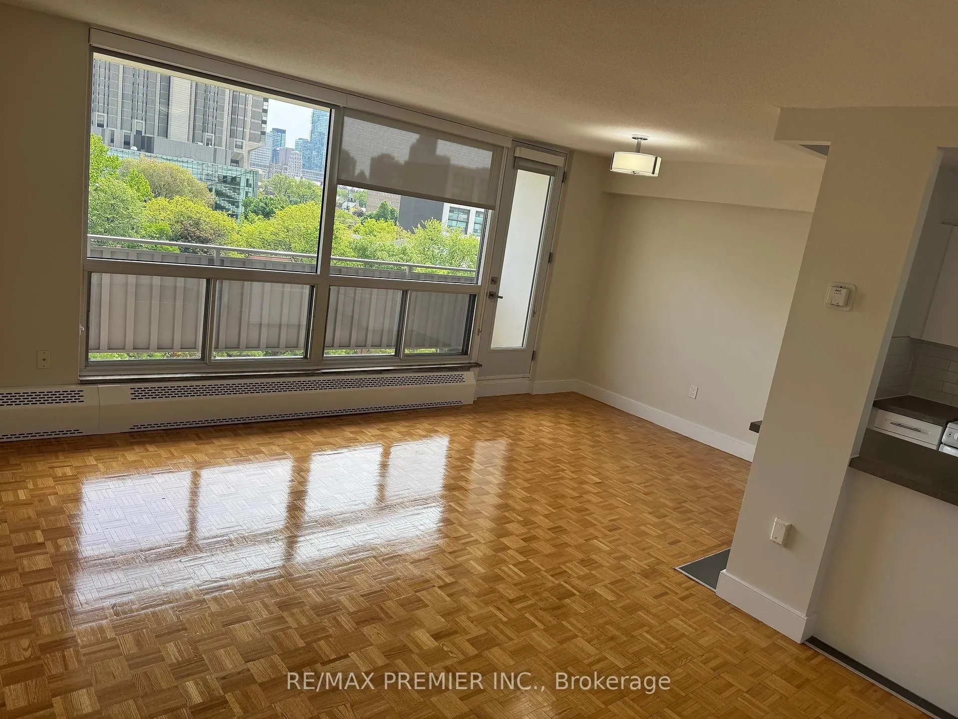Photo 34 of Unit 804, 666 Spadina Avenue, Toronto, University — HOMEH