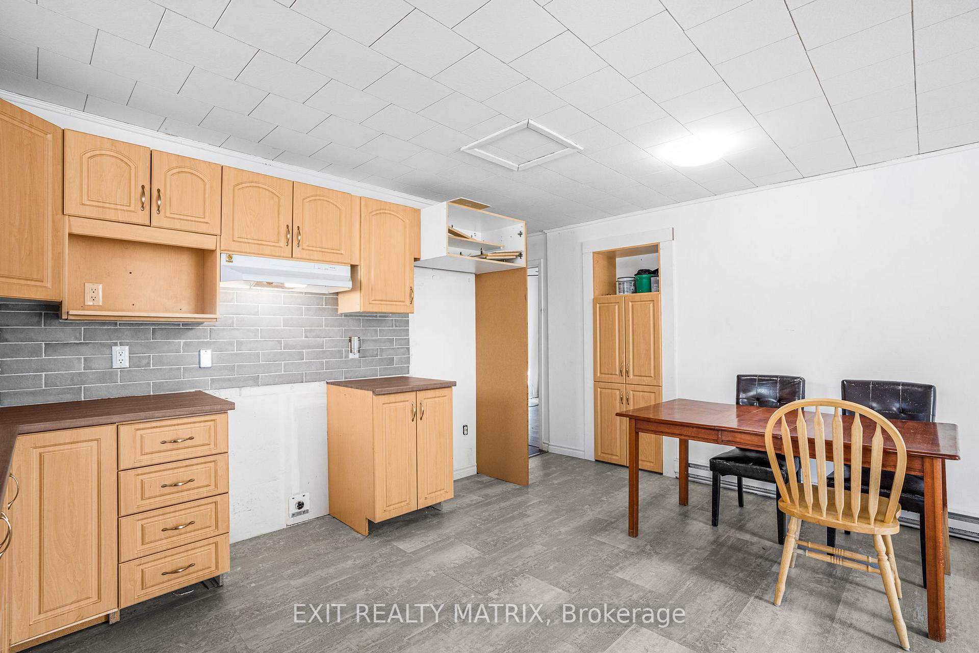 Photo 12 of 978 King Street, Champlain, L'Orignal — HOMEH