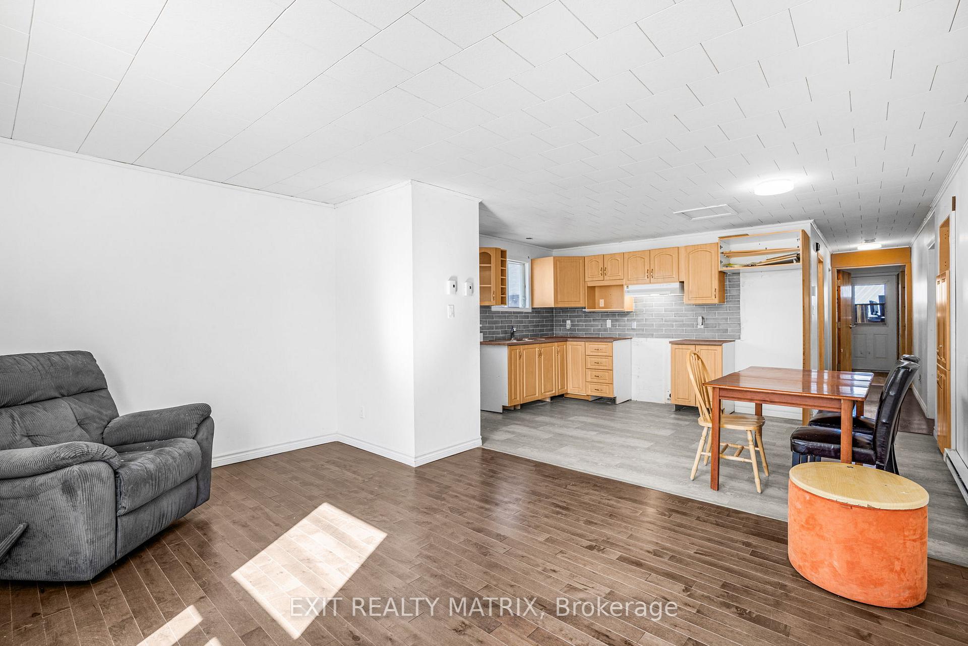Photo 14 of 978 King Street, Champlain, L'Orignal — HOMEH