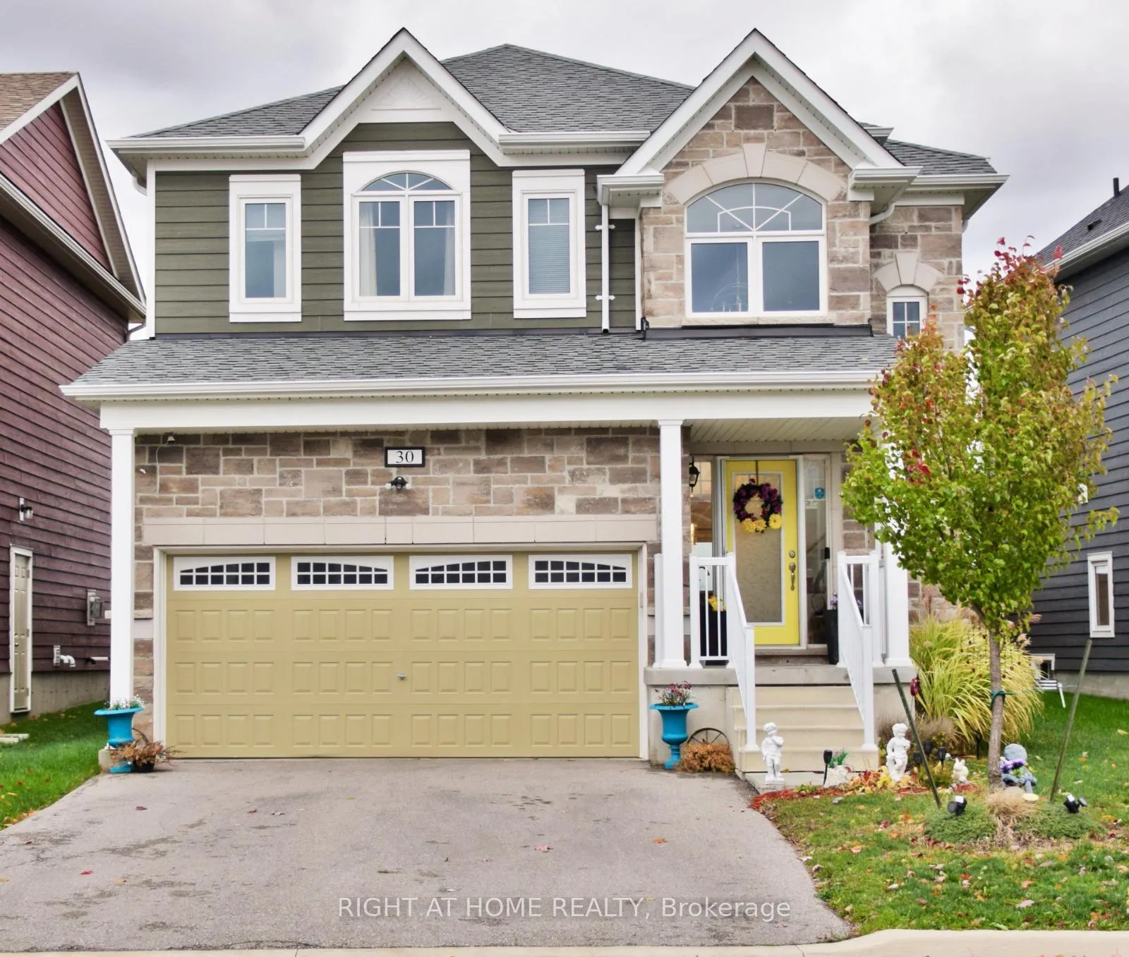 Front of 30 Sandhill Crane Drive