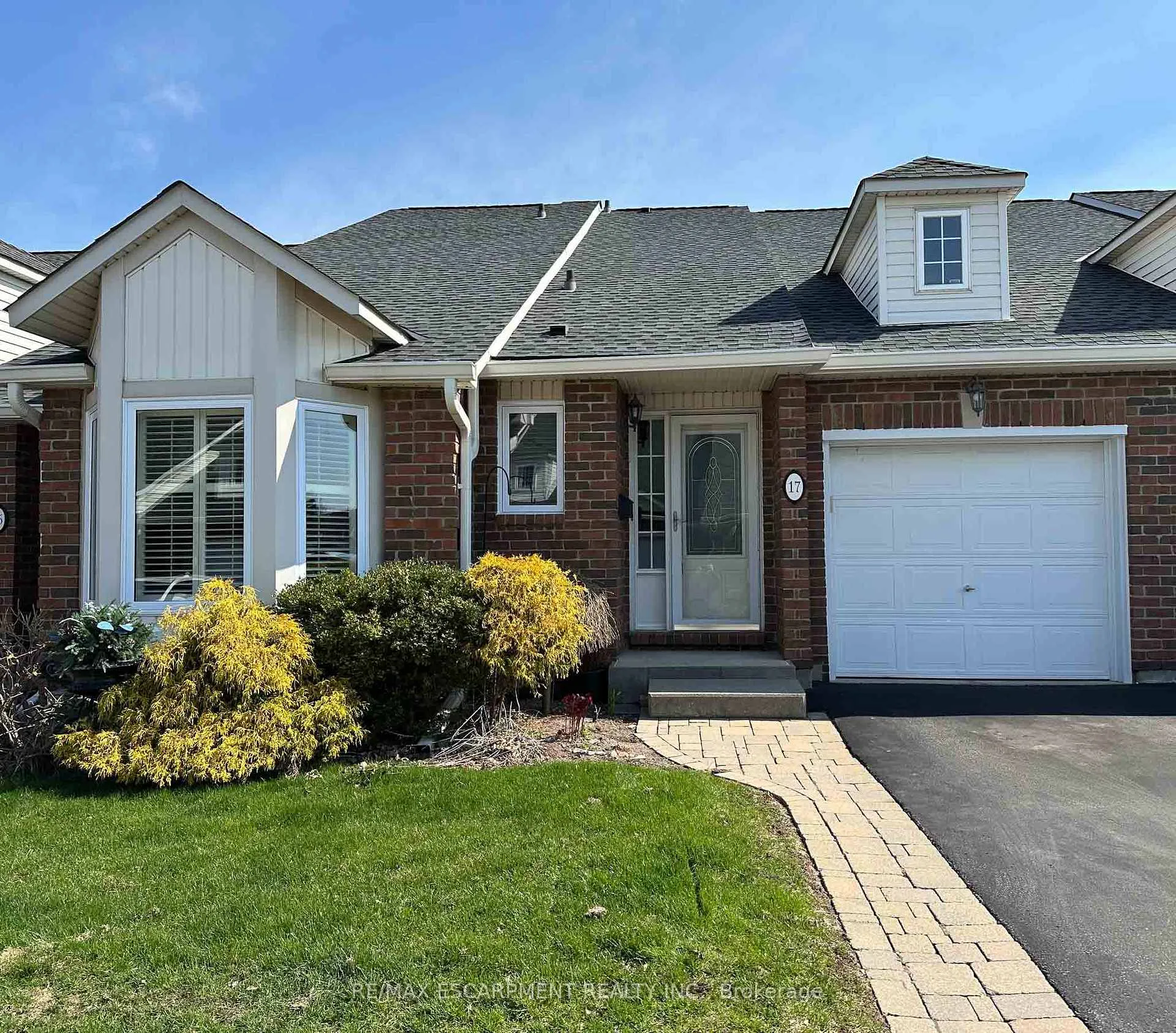 Front of Unit 17, 222 Fellowes Crescent