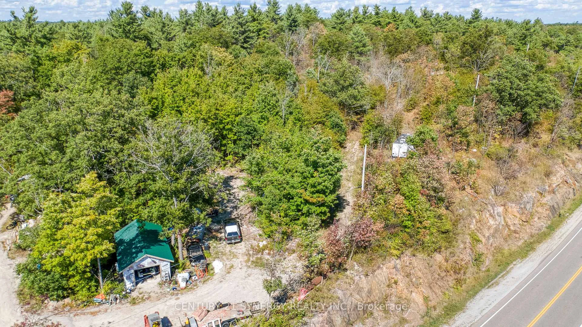 Photo 7 of 21520 Highway 7, Tay Valley, Bathurst/Burgess & Sherbrooke (South Sherbrooke) Twp — HOMEH