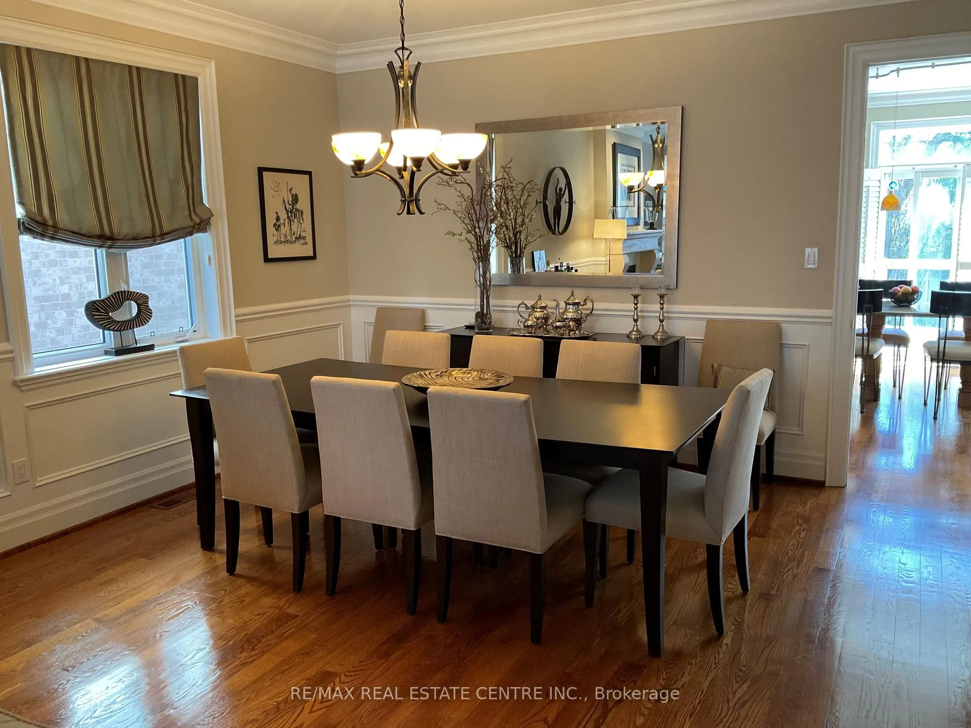 Photo 3 of 539 Douglas Avenue, Toronto, Bedford Park-Nortown — HOMEH
