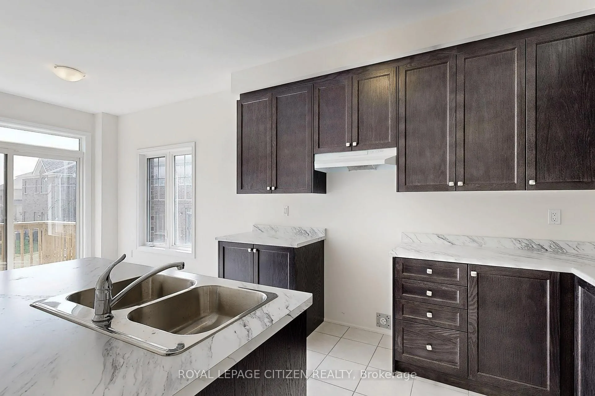 Photo 9 of 113 North Garden Boulevard, Scugog, Port Perry — HOMEH