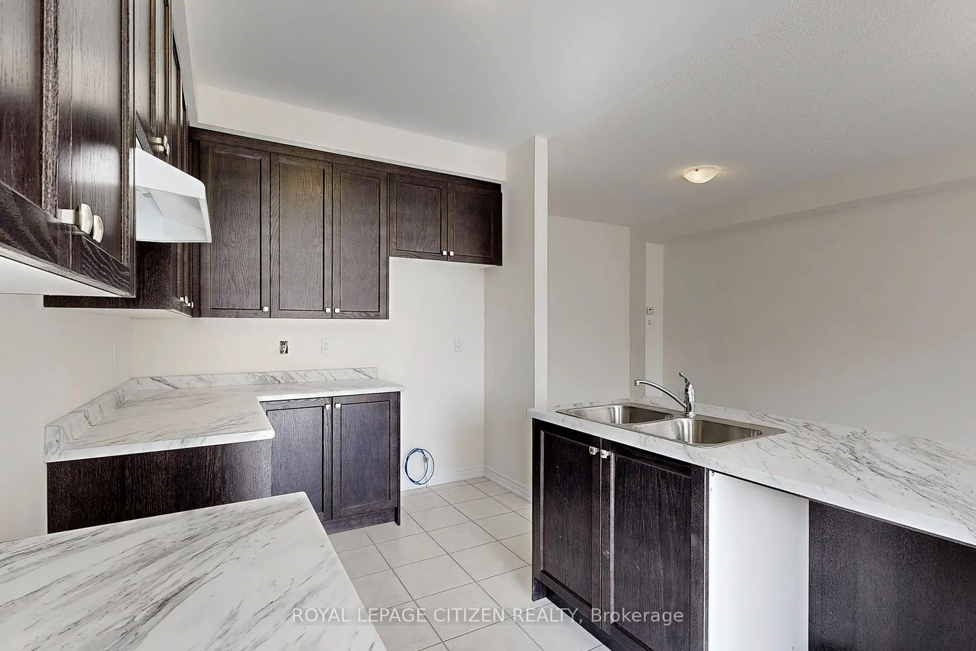 Photo 10 of 113 North Garden Boulevard, Scugog, Port Perry — HOMEH