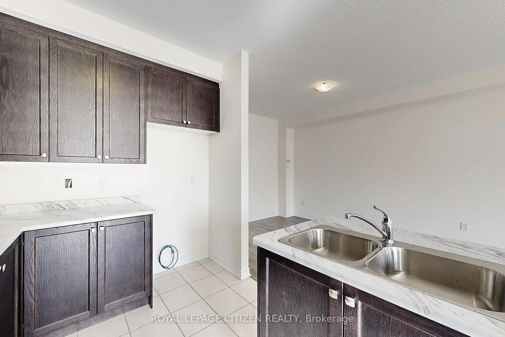 Photo 11 of 113 North Garden Boulevard, Scugog, Port Perry — HOMEH