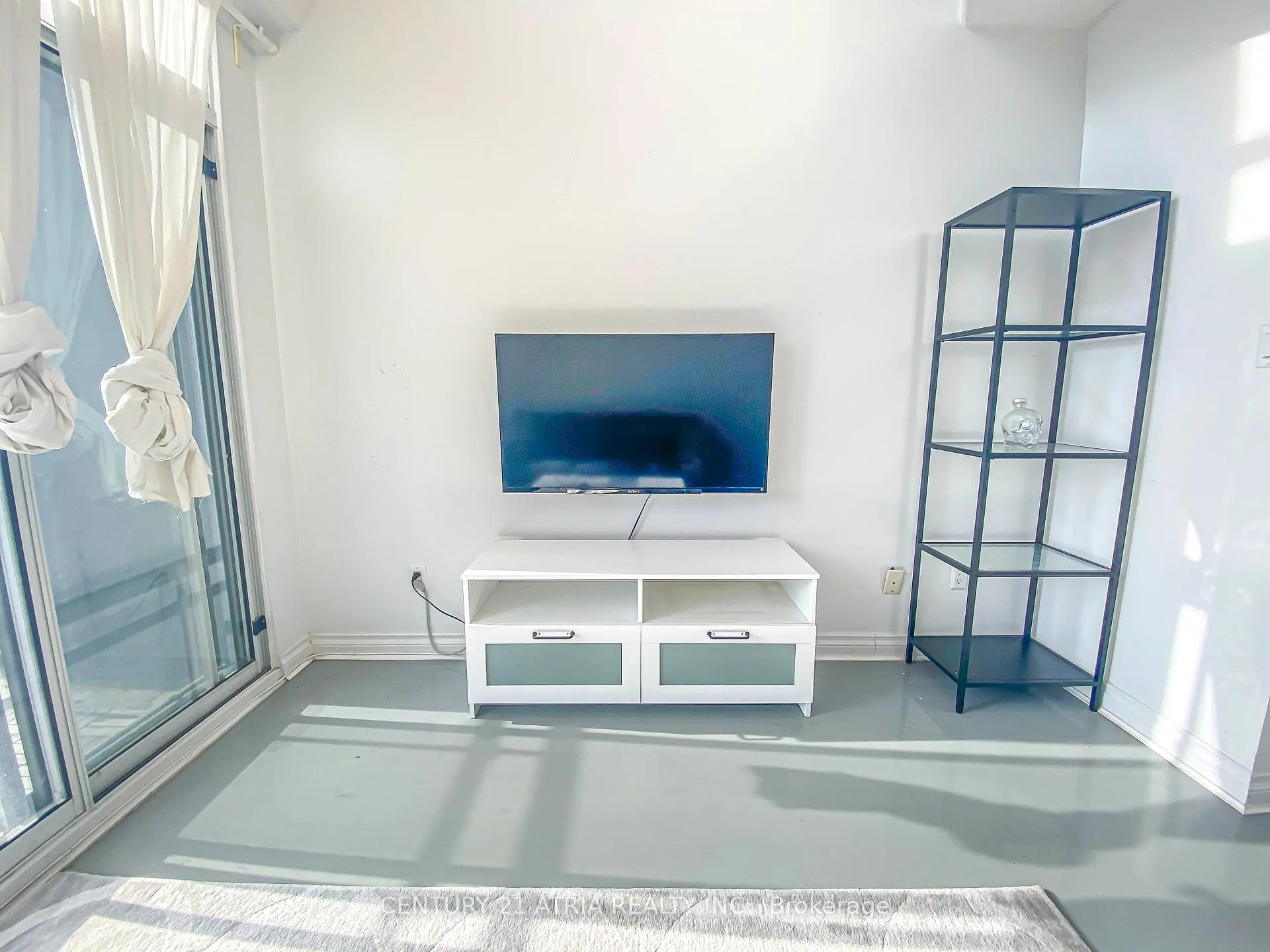 Photo 4 of Unit 639, 1029 King Street W, Toronto, Waterfront Communities — HOMEH